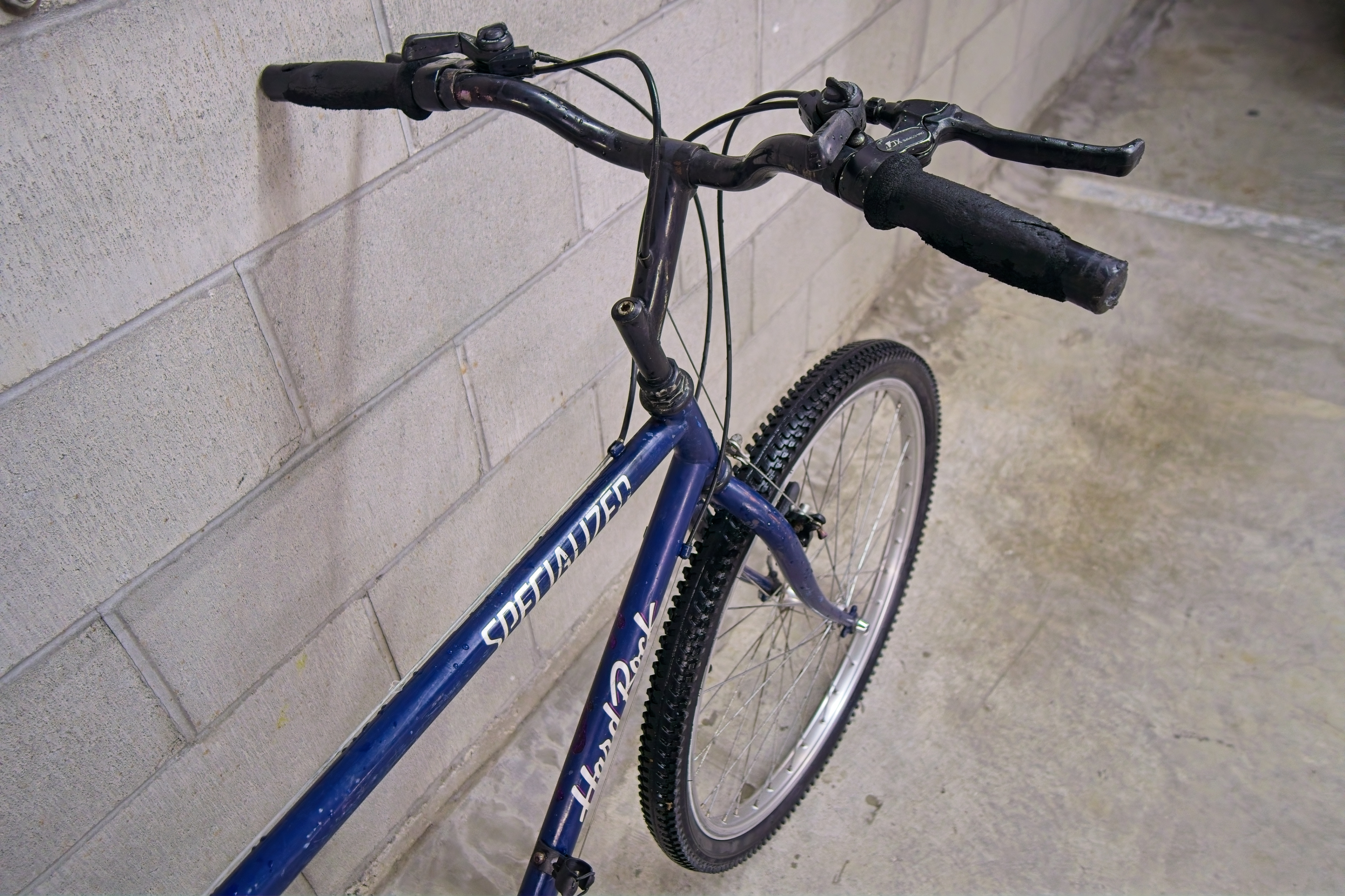 🚲 90s Specialized Hardrock – Great Condition! - photo 3