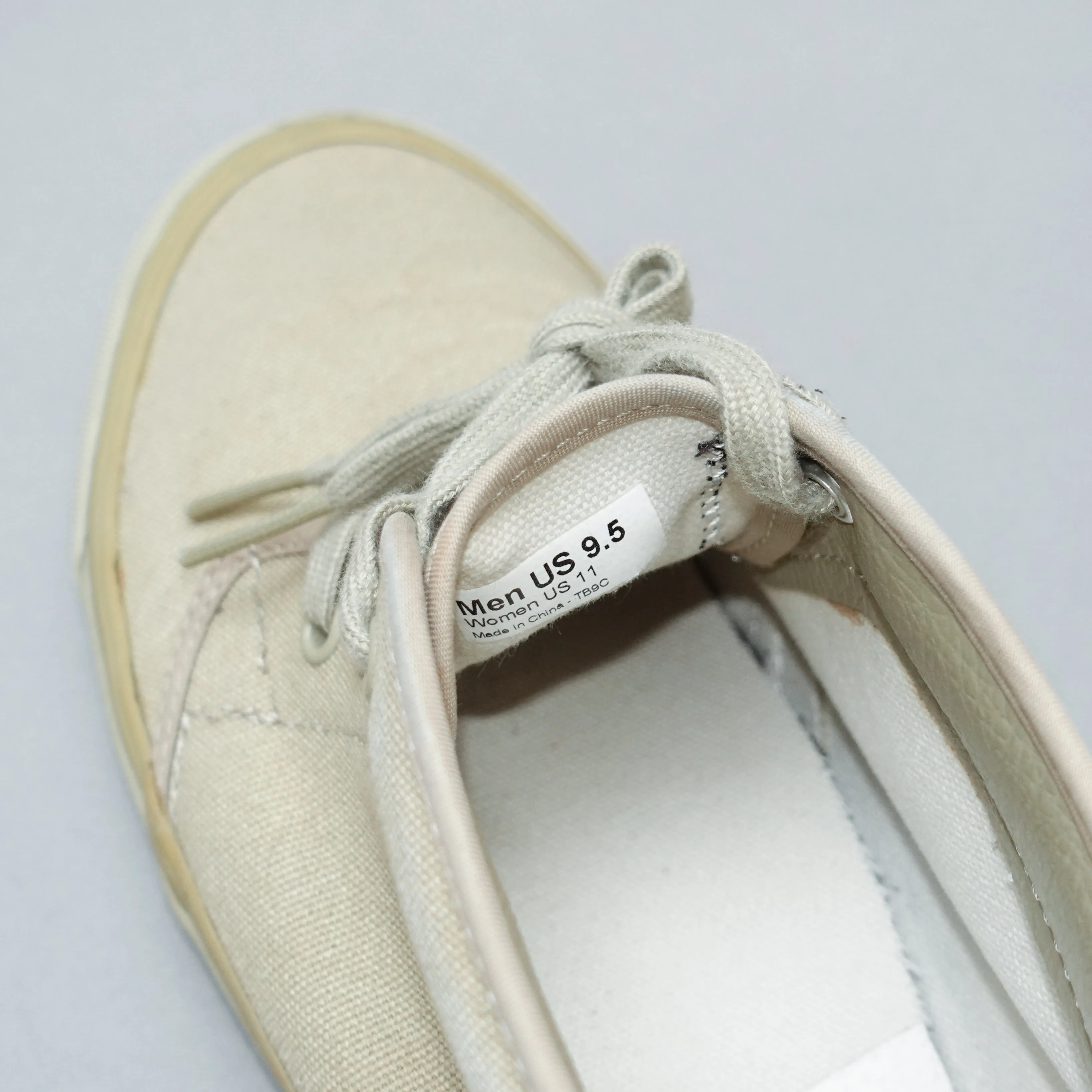 Rare 2013 Vans Vault x WTAPS OG Chukka LX - US 9.5 image indicator(3)