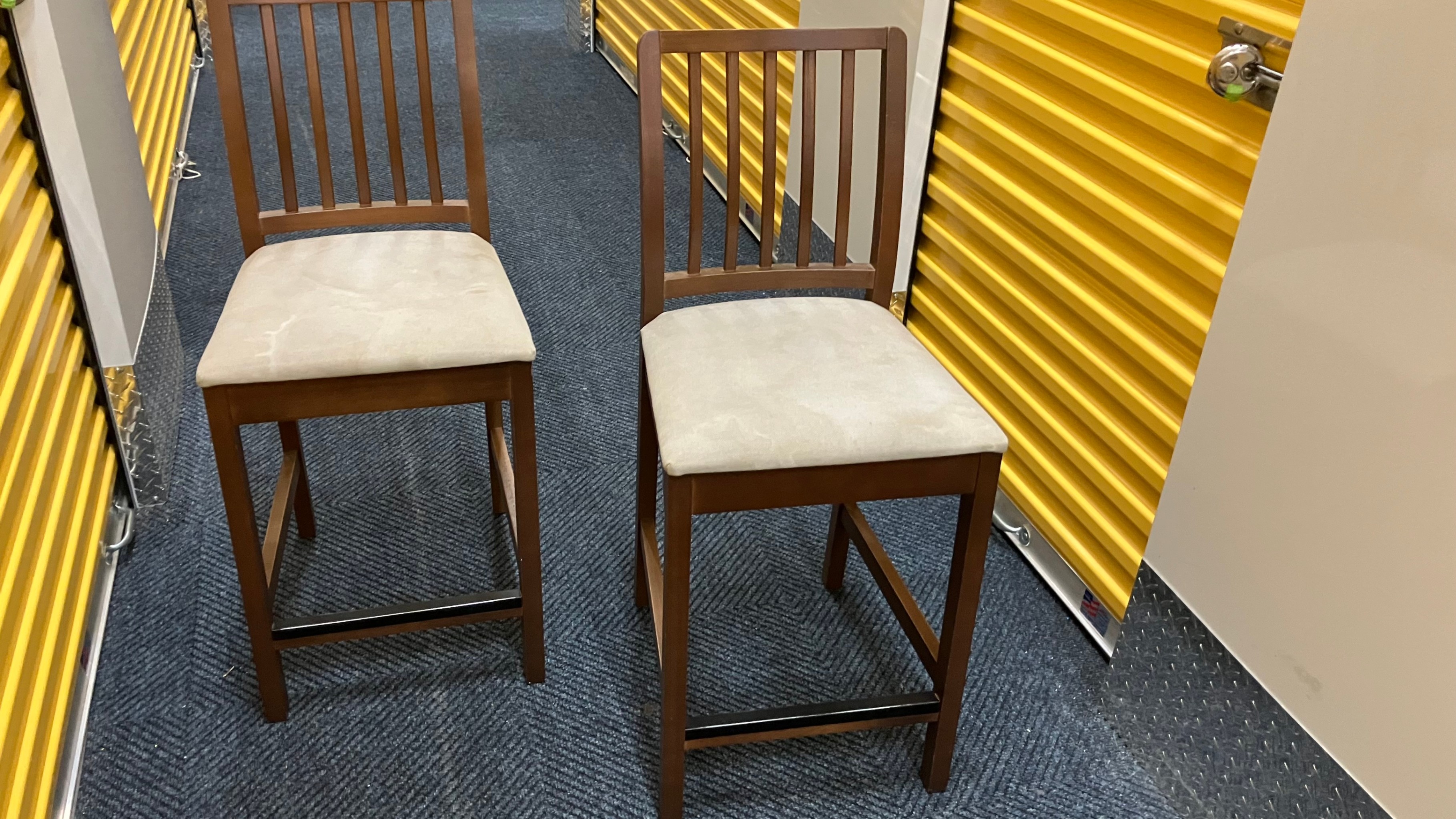 Bar stool chairs