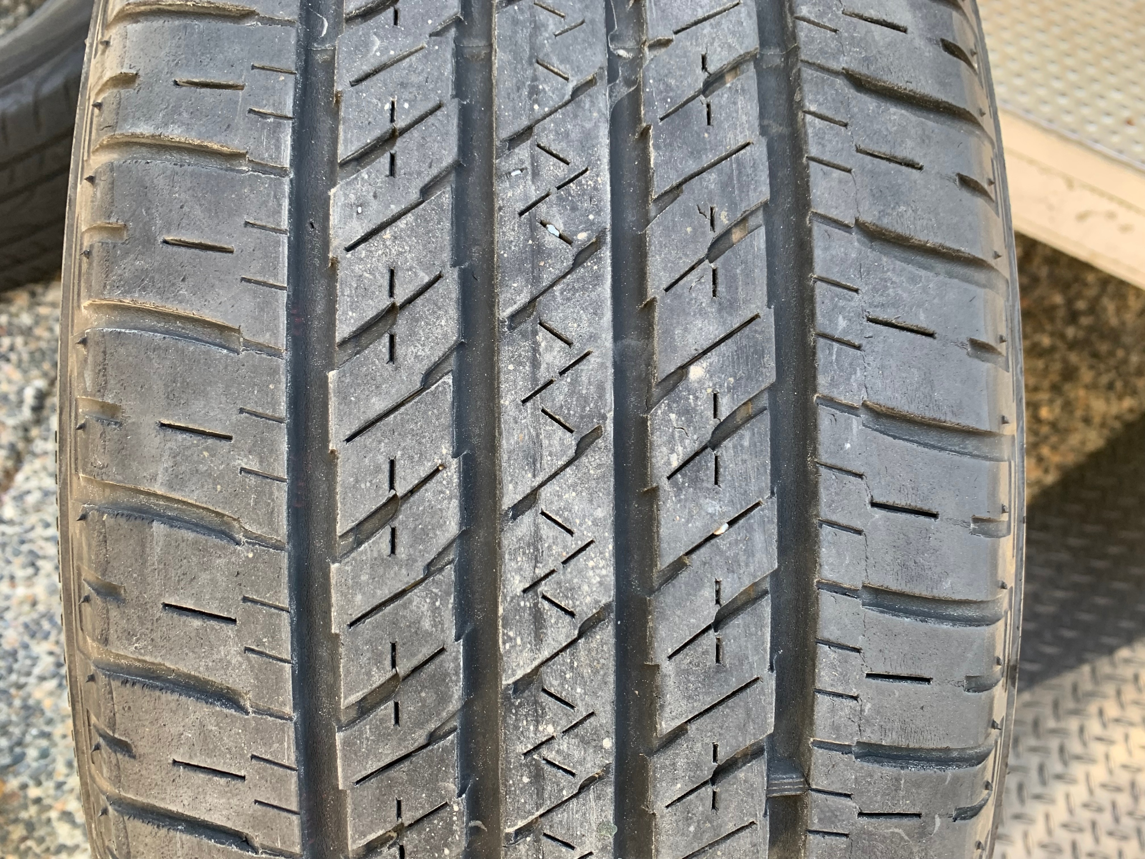 1 x single 225/55/19 M+S bridgestone ecopia H/L422+ 55% tread - photo 2