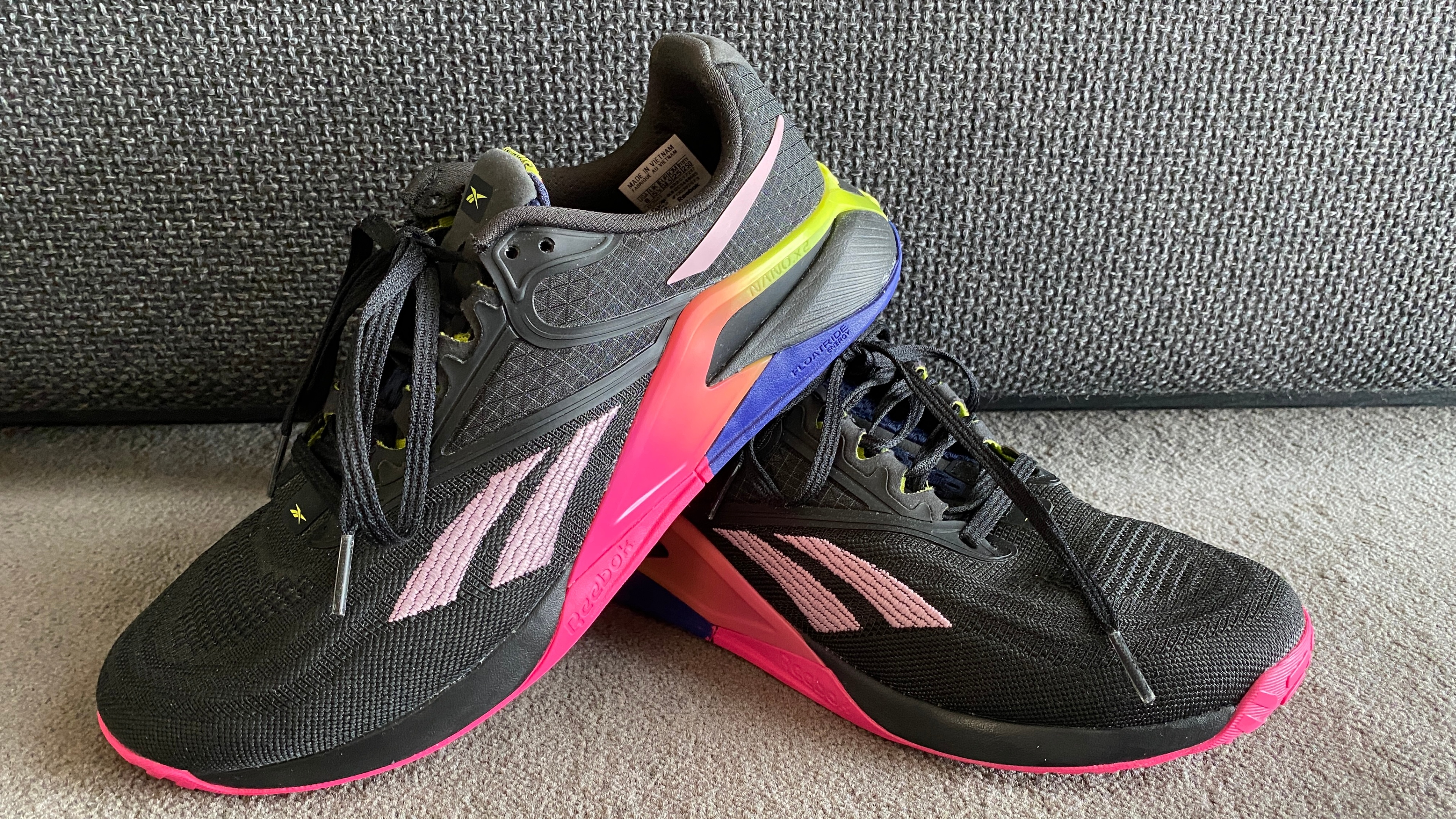 Womens REEBOK Nano X2 Training shoes – size 8