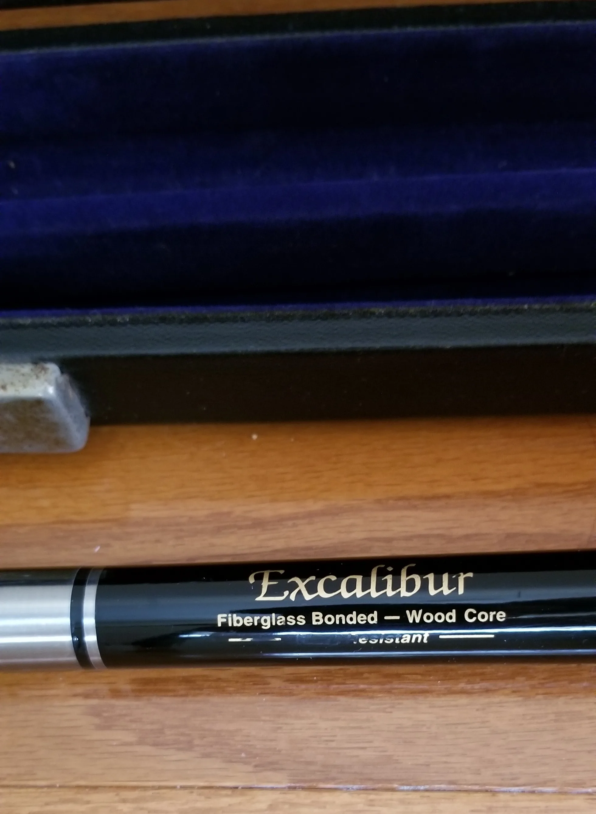 Excalibur Pool Cue, warp resistant fiberglass bonded image indicator(2)