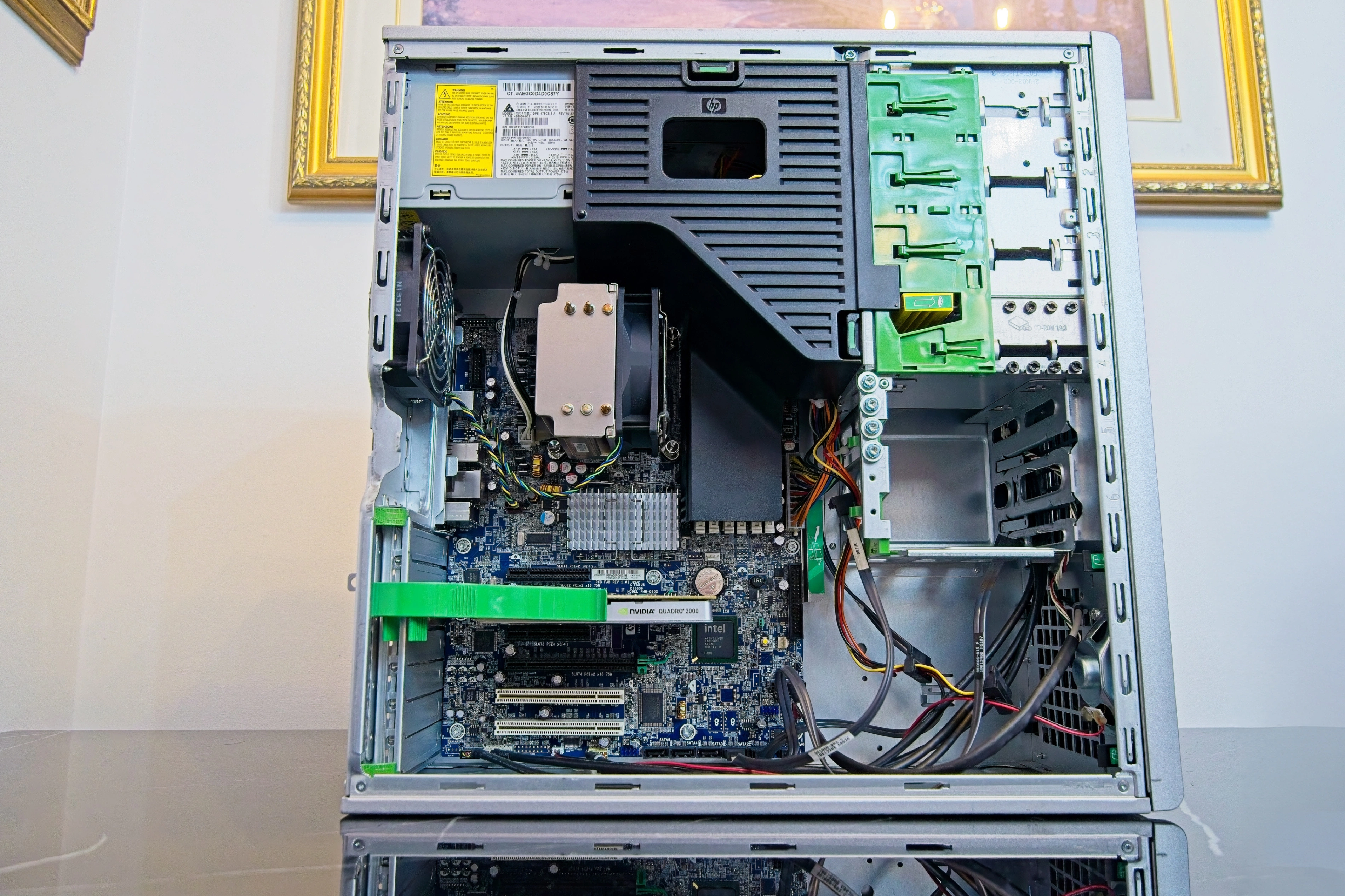 HP Z400 Workstation Xeon W3520 16GB RAM Quadro 2000 Karrot