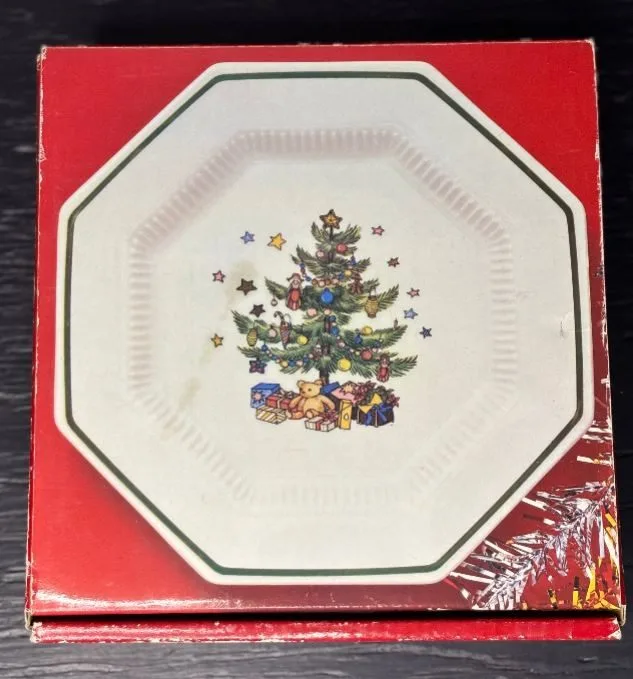 Nikko Christmastime Christmas 4 Piece Salad Plates New image indicator(4)
