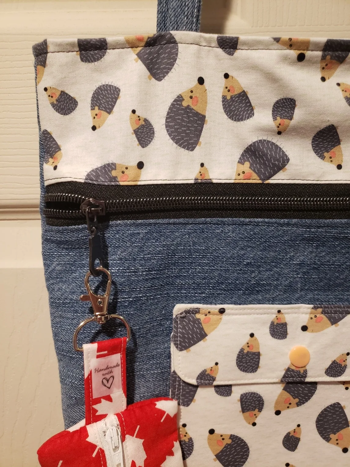 Insulated EpiPen Holder image indicator(7)