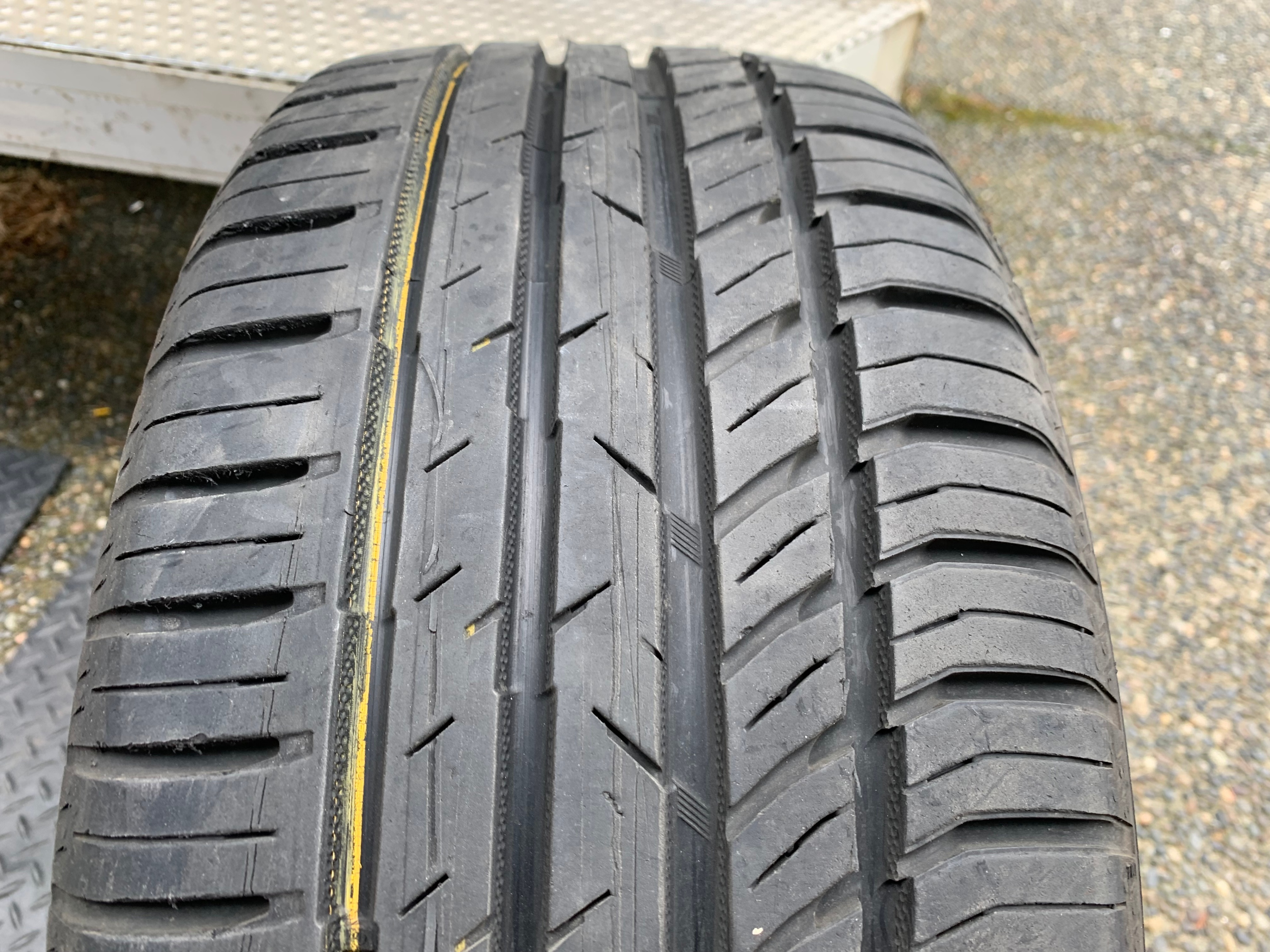 1 x single 205/45/17 88W XL M+S Nokian Zline A/S with 90% tread - photo 3