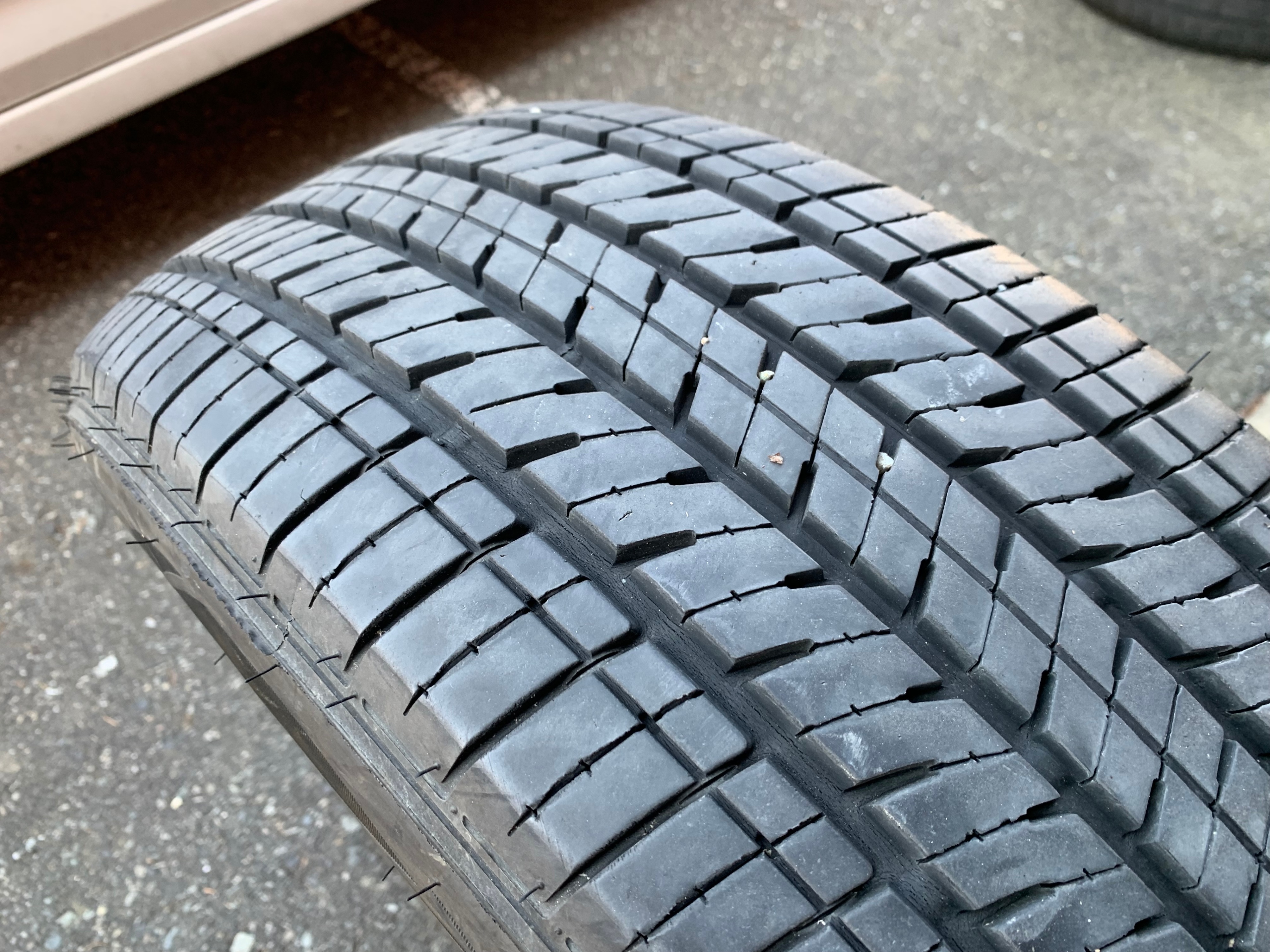 1 X single 225/60/18 Bridgestone Ecopia H/L 422 Plus w 75% tread - photo 4