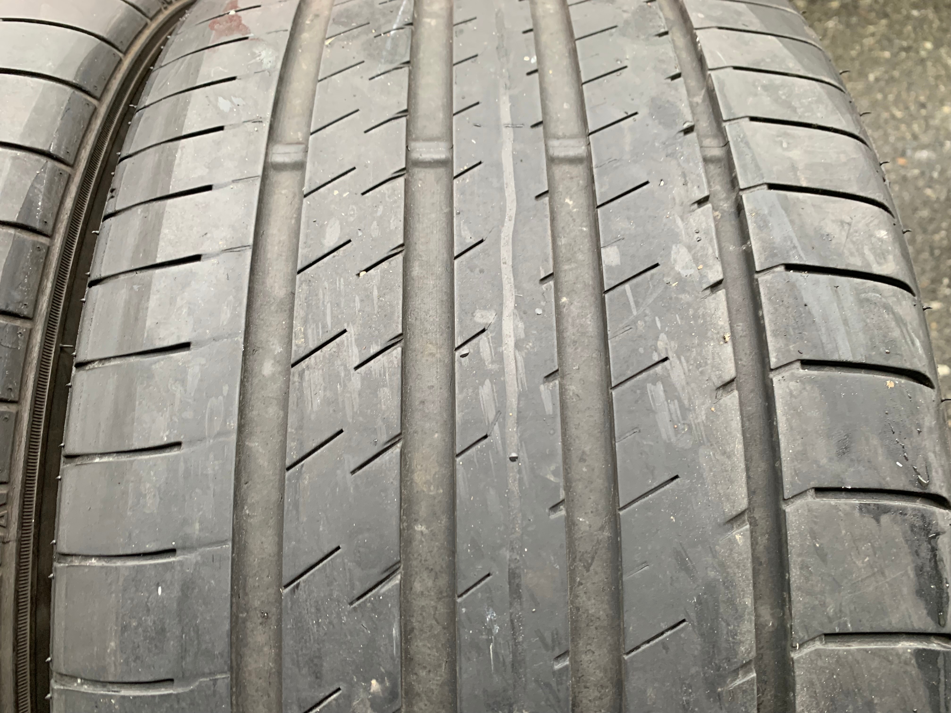 PAIR of 255/30/20 92Y Sumitomo HTR Z5 with 50% tread - photo 2