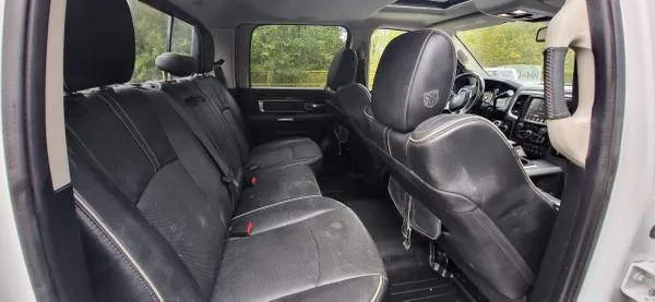 2015 Dodge Ram 3500 Limited image indicator(8)