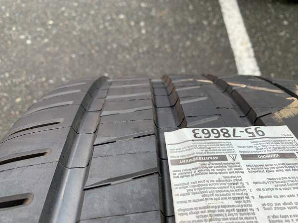 1 X single BRAND NEW 285/35/19 Michelin Pilot Super Sport ZP RFT - photo 2