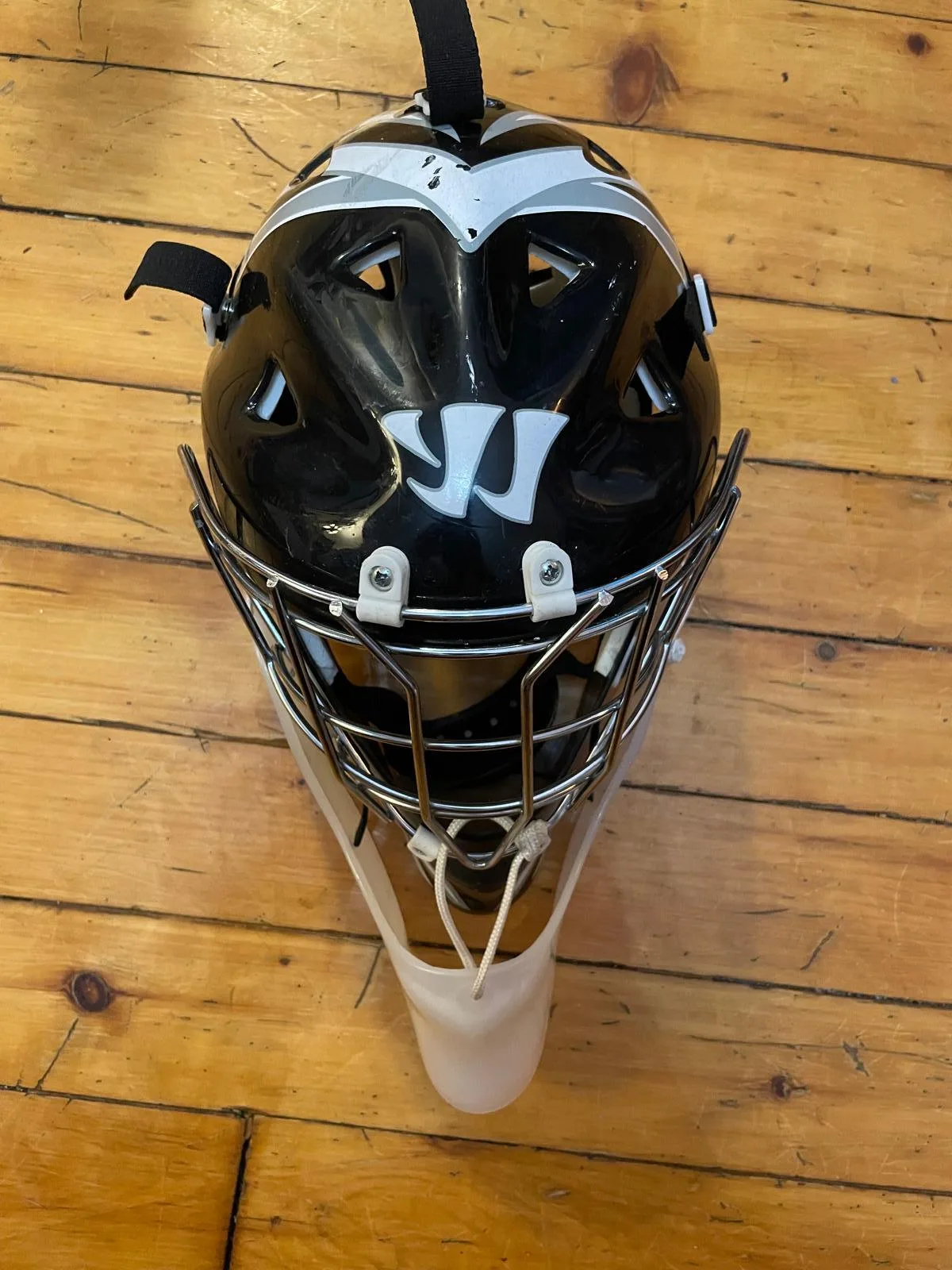 Warrior Youth Goalie Mask & Throat Guard – $120 thumbnail