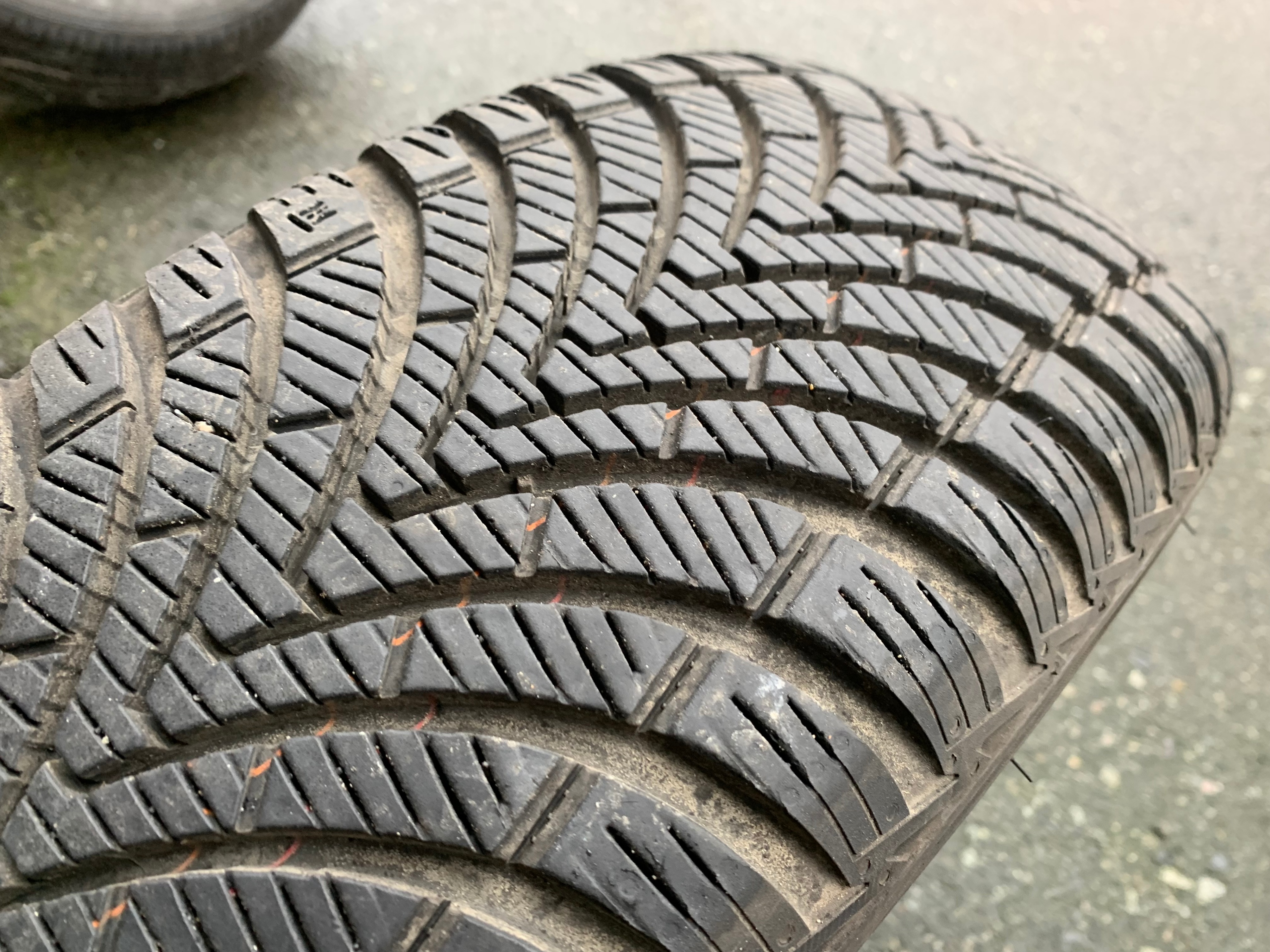 1 x single 195/65/15 91H M+S Kumho Solus 4S HA32 with 90% tread - photo 4