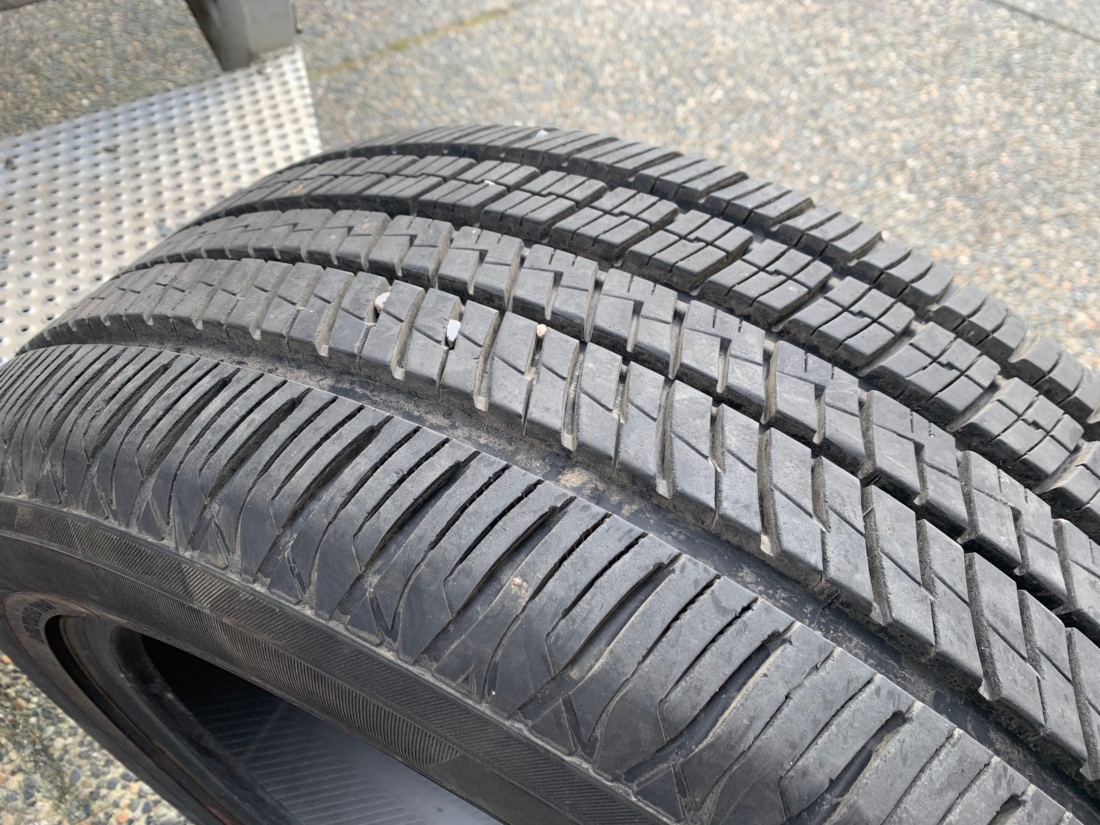 1 X single 245/50/18 M+S Yokohama Avid Ascend GT tread like new - photo 4