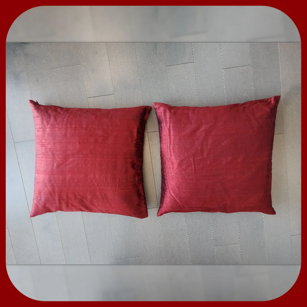 Red Textured Silk Throw Pillows thumbnail