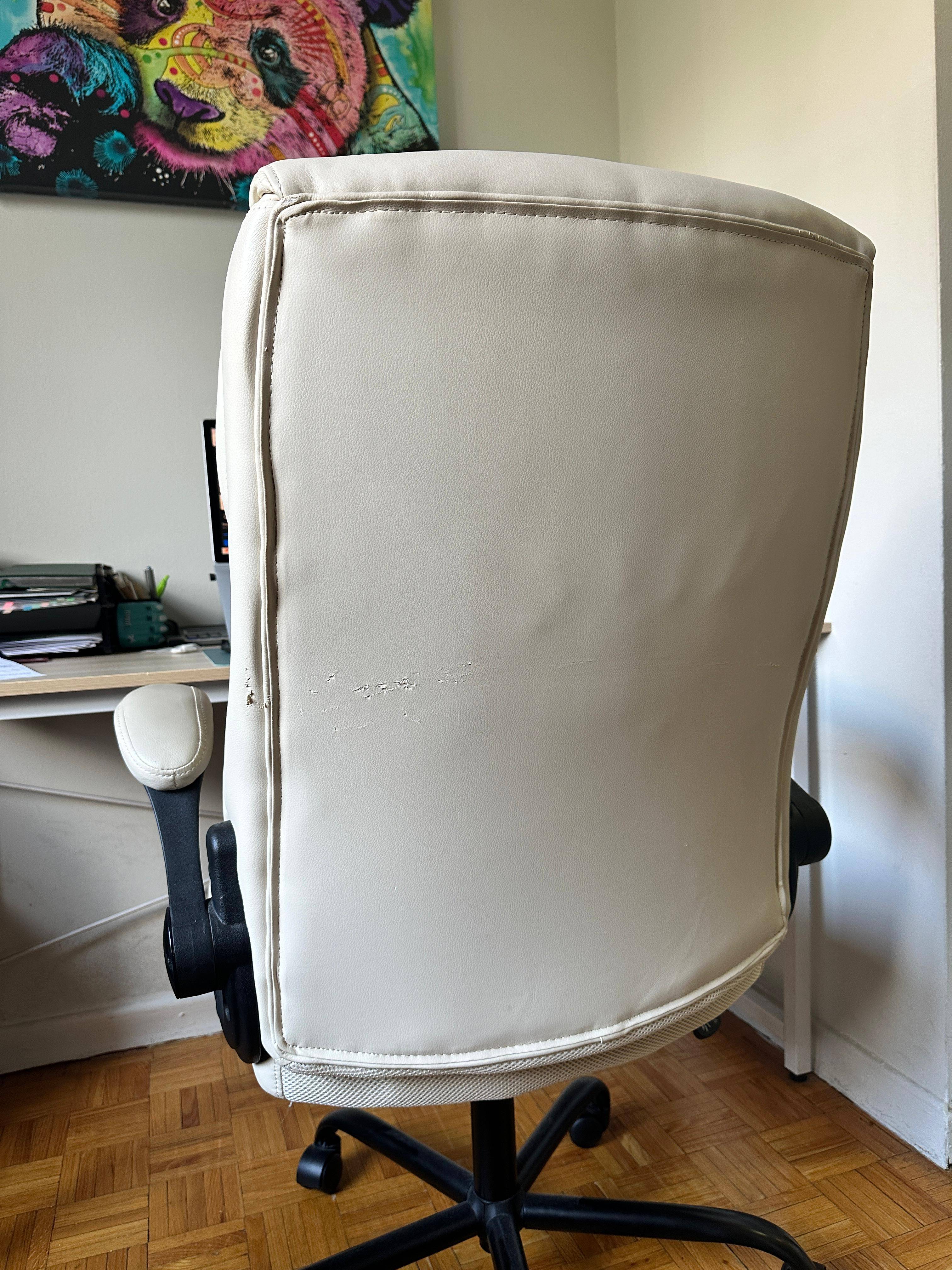 Executive office chair with off-white faux-leather - Super comfy - photo 5