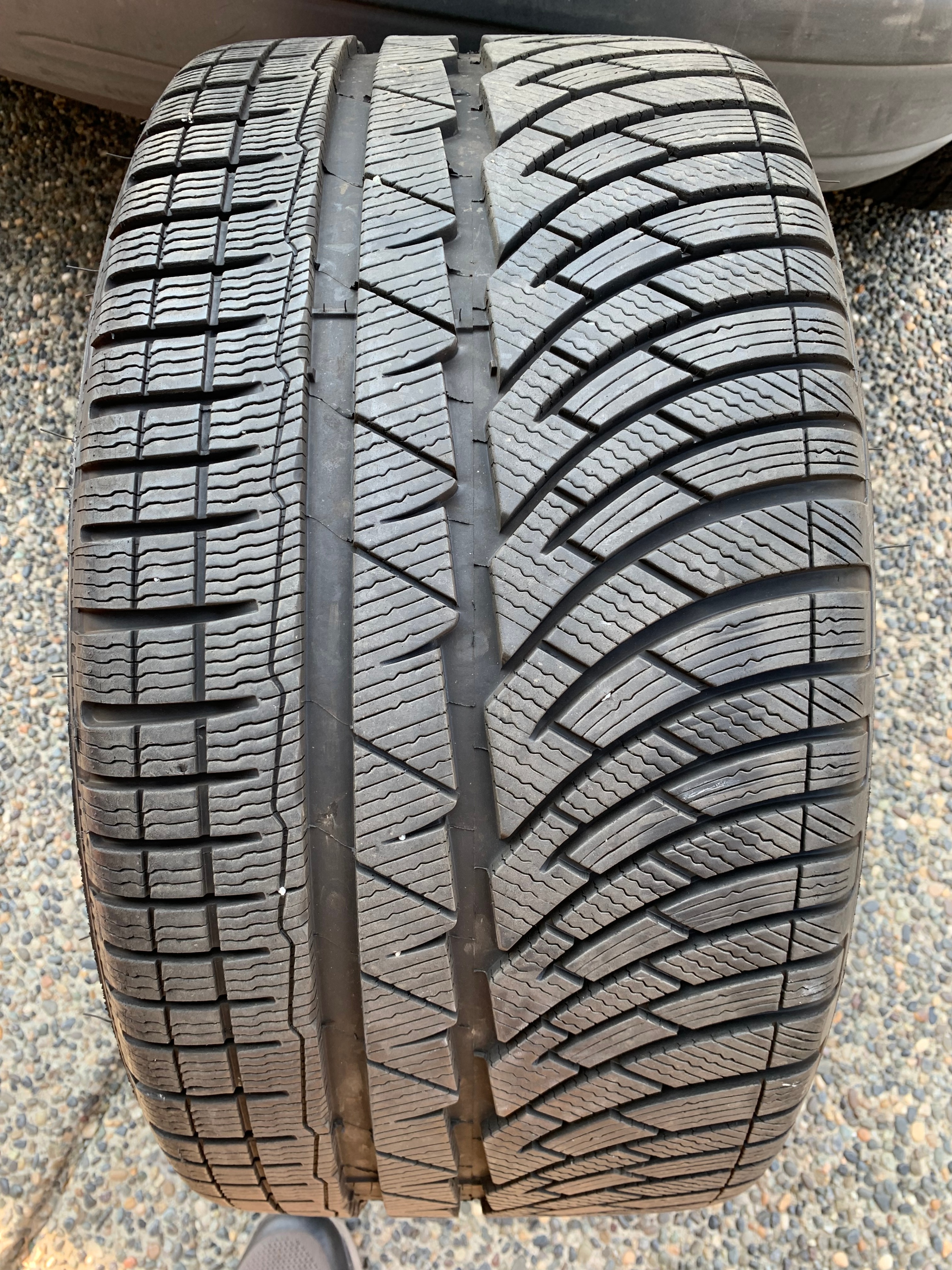 1 X single 275/30/20 M+S Michelin Pilot Alpin PA4 tread like new