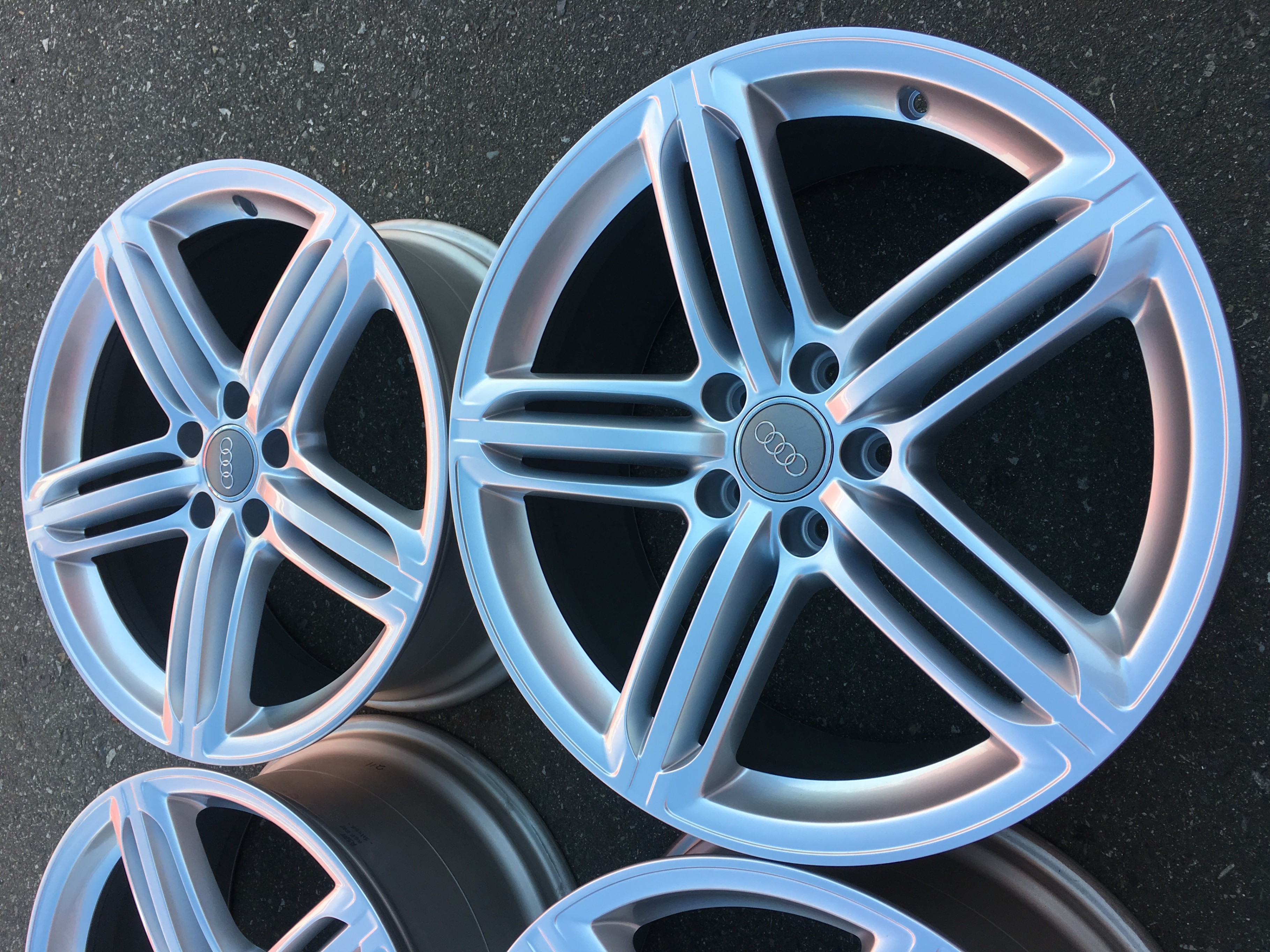 Set of Genuine Factory Audi A4 S4 19" S-Line rims showroom cond - photo 2
