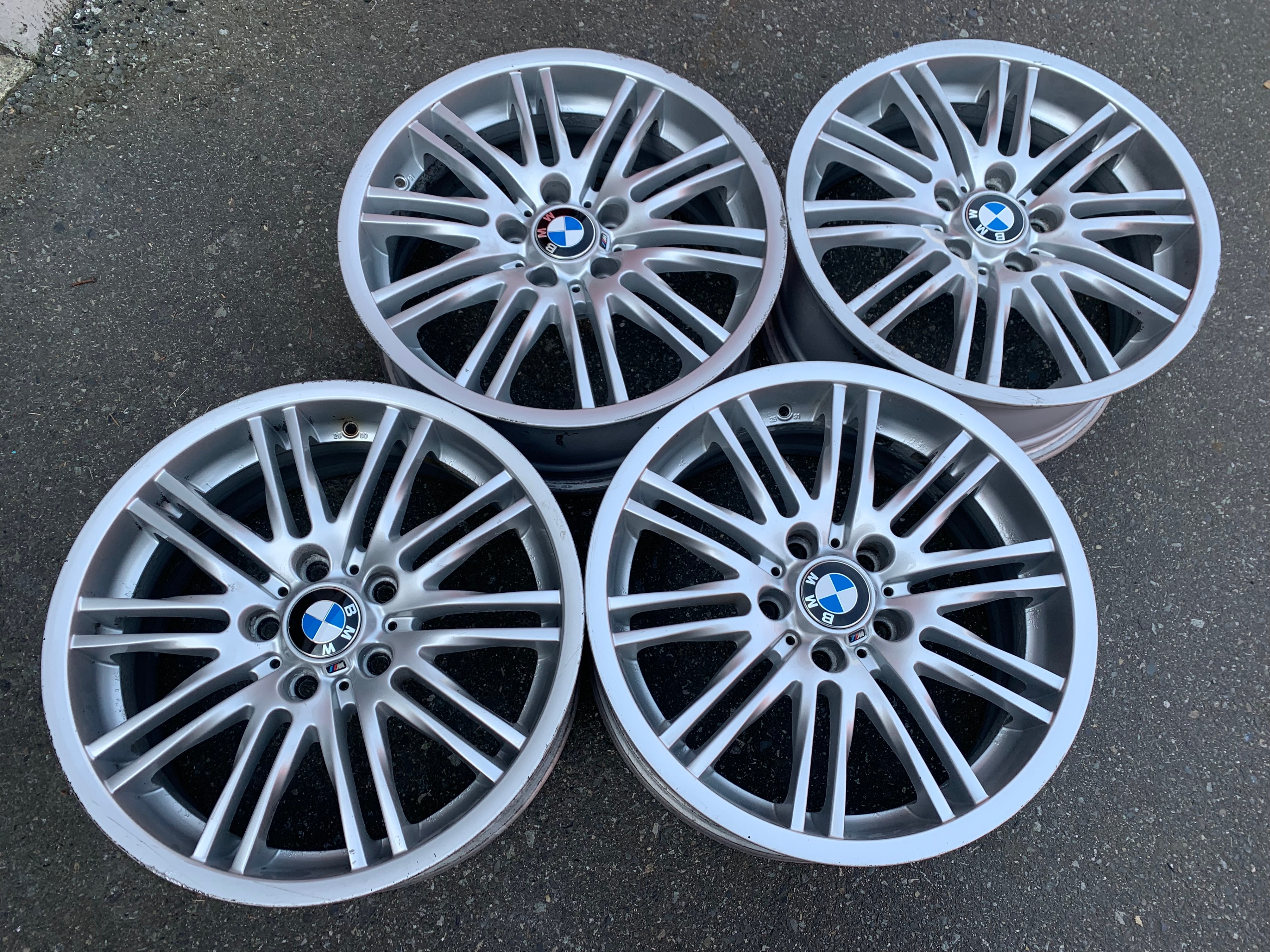 Set of Genuine Factory OEM 18X7.5 style 164 Z4 M3 rims good cond - photo 3