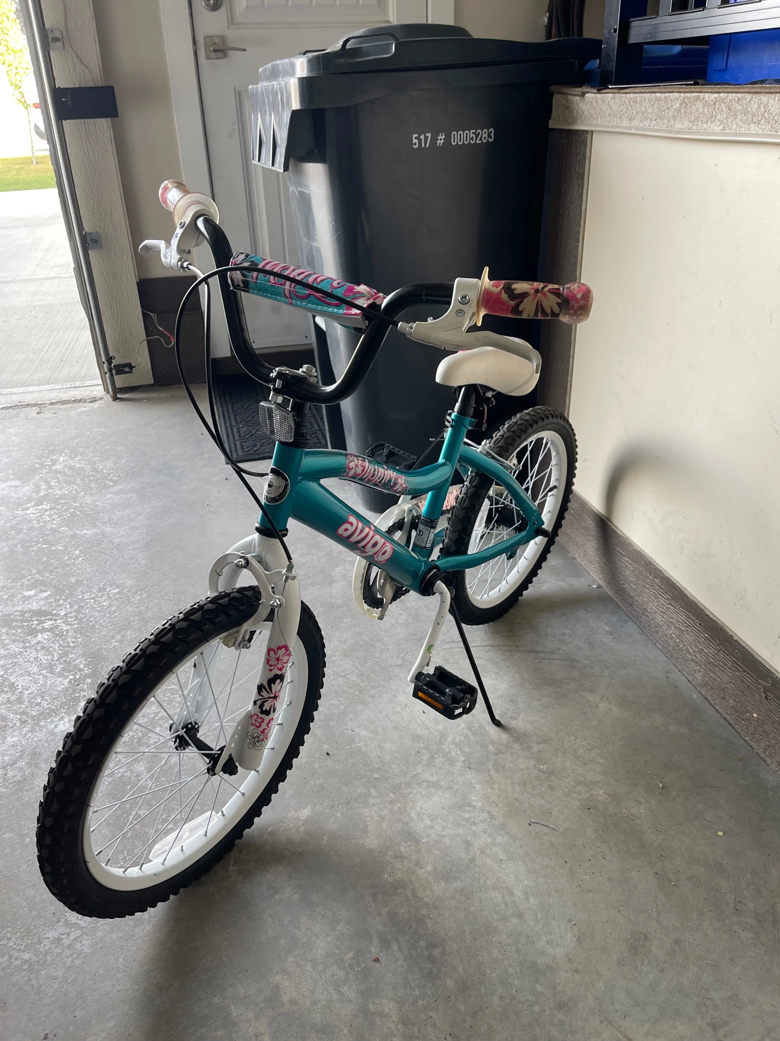 Girls 14" Bike image indicator(2)