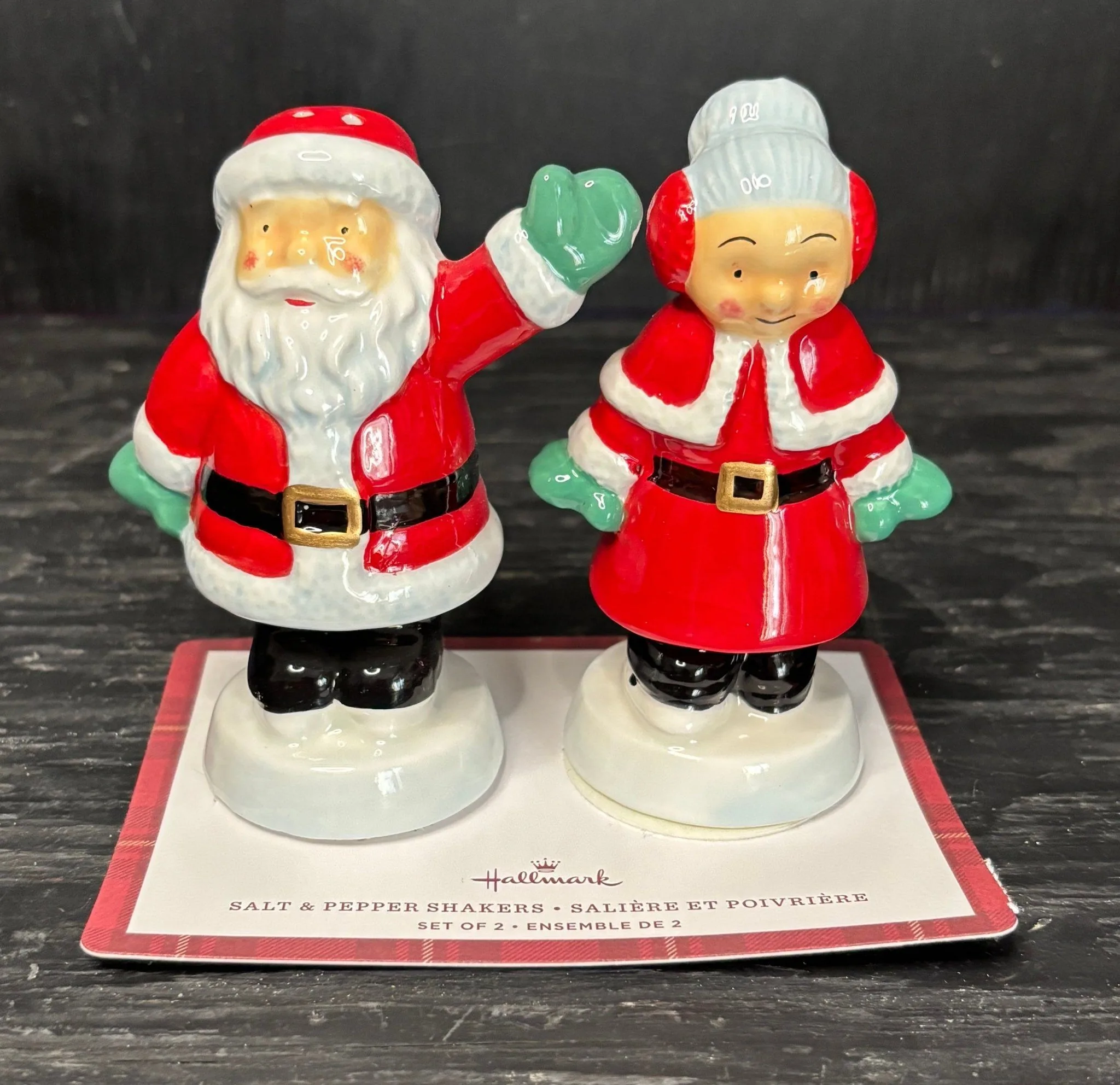 Hallmark Santa Claus Mrs Claus Vintage Salt and Pepper Shakers thumbnail