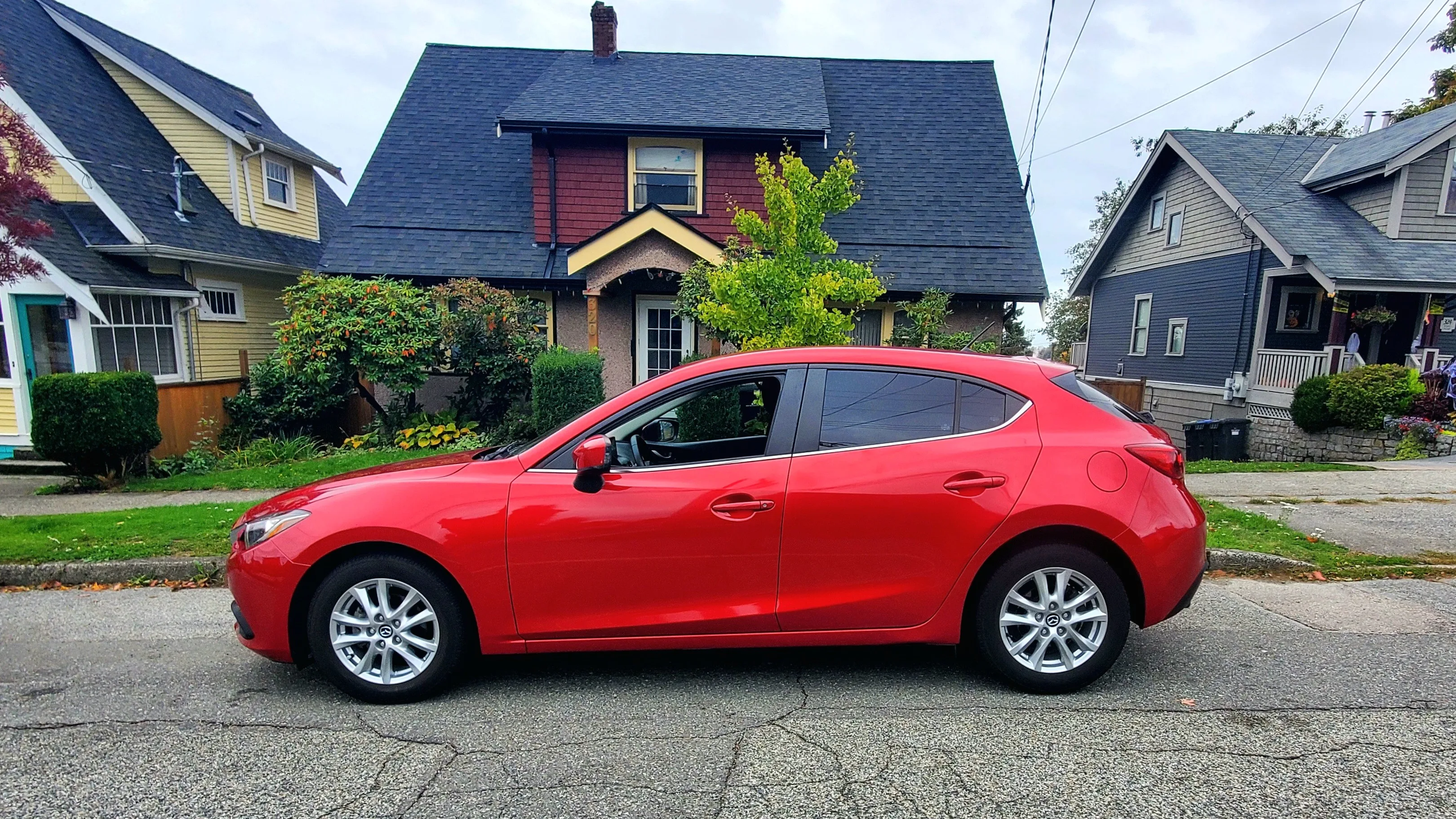 2014 Mazda 3 image indicator(2)