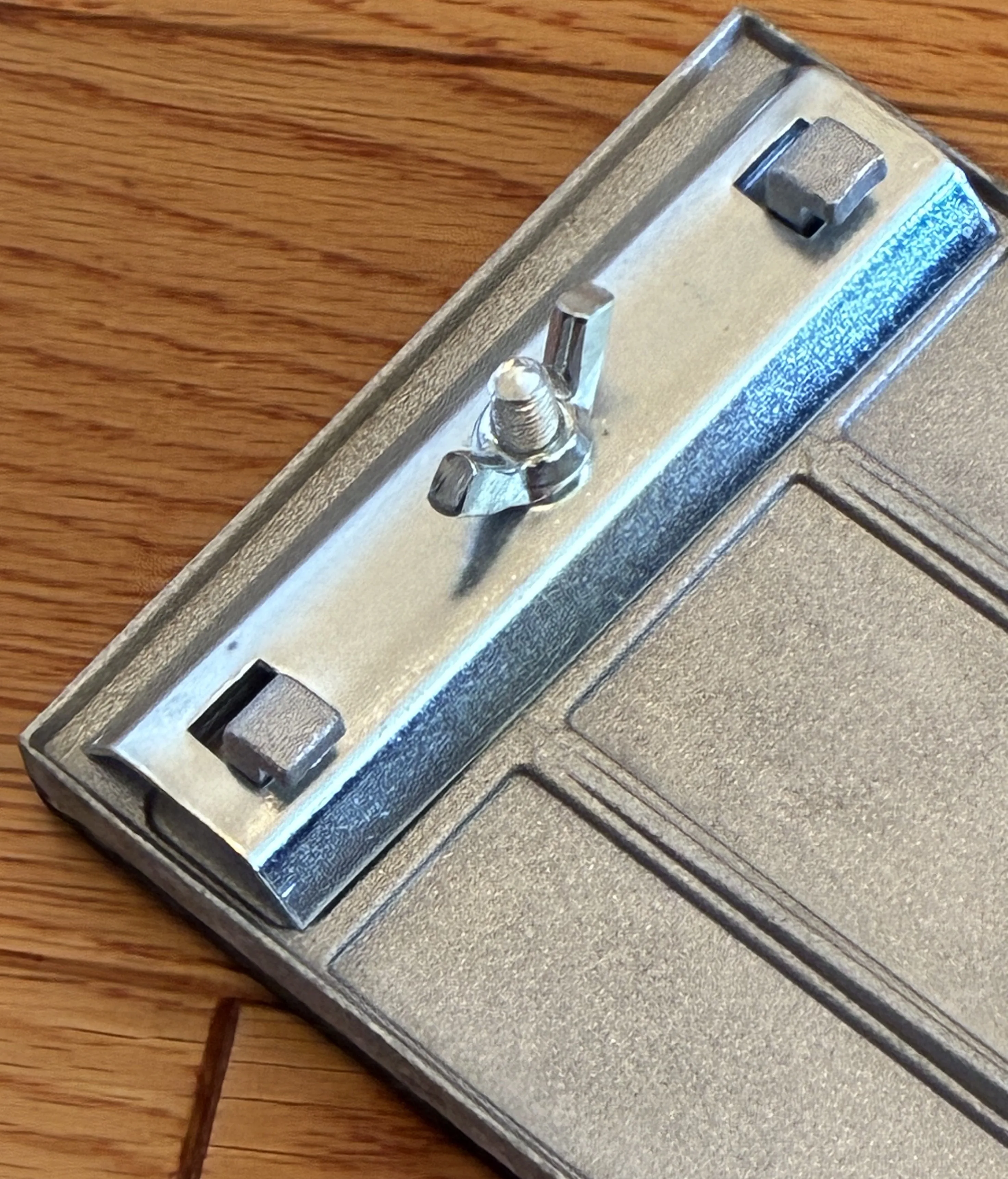 Anvil Aluminum Pole Sander with 48" Wooden Handle. Brand new image indicator(4)