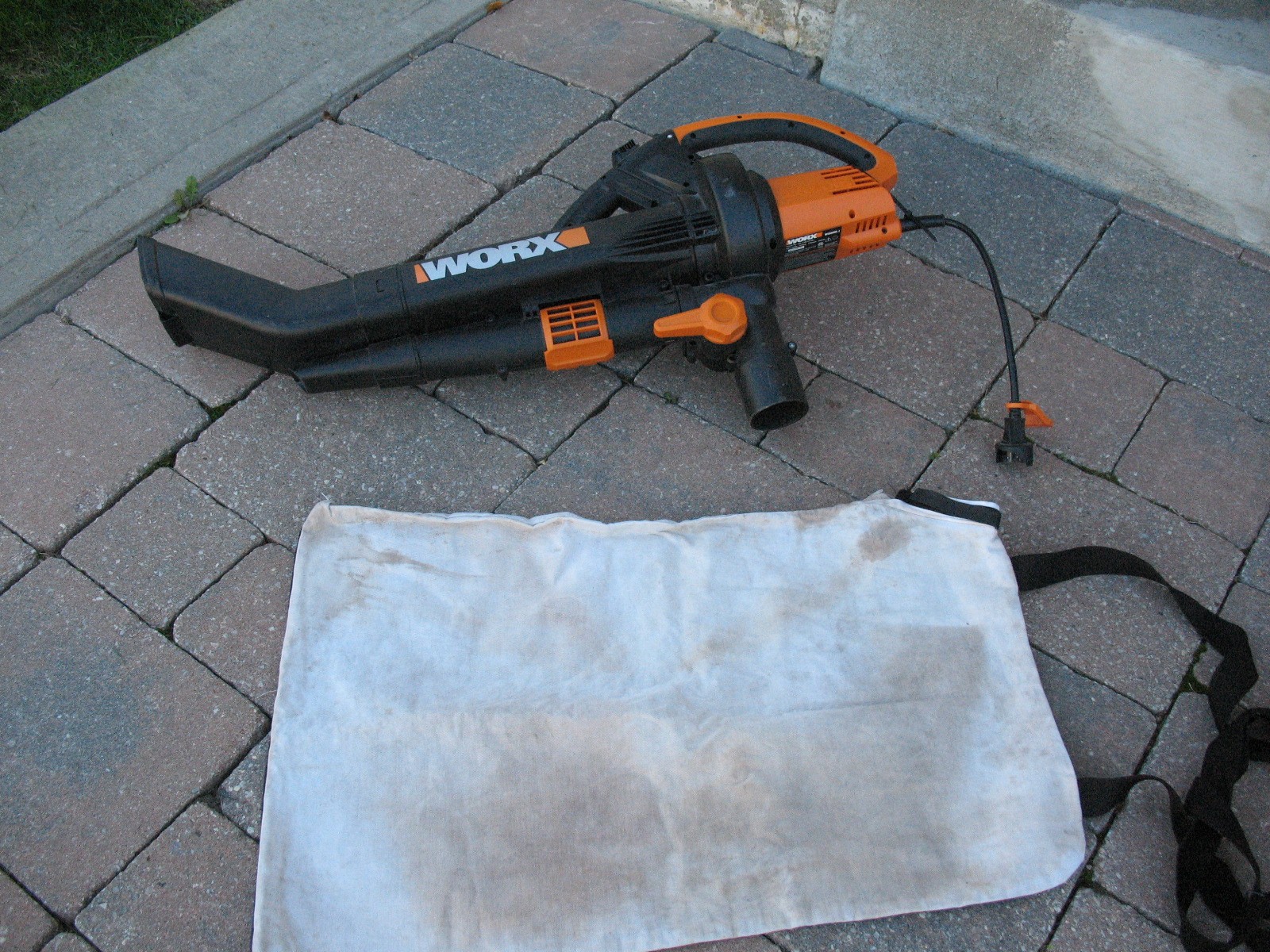 WORX Corded Leaf Blower, Mulcher, and Vacuum - photo 2