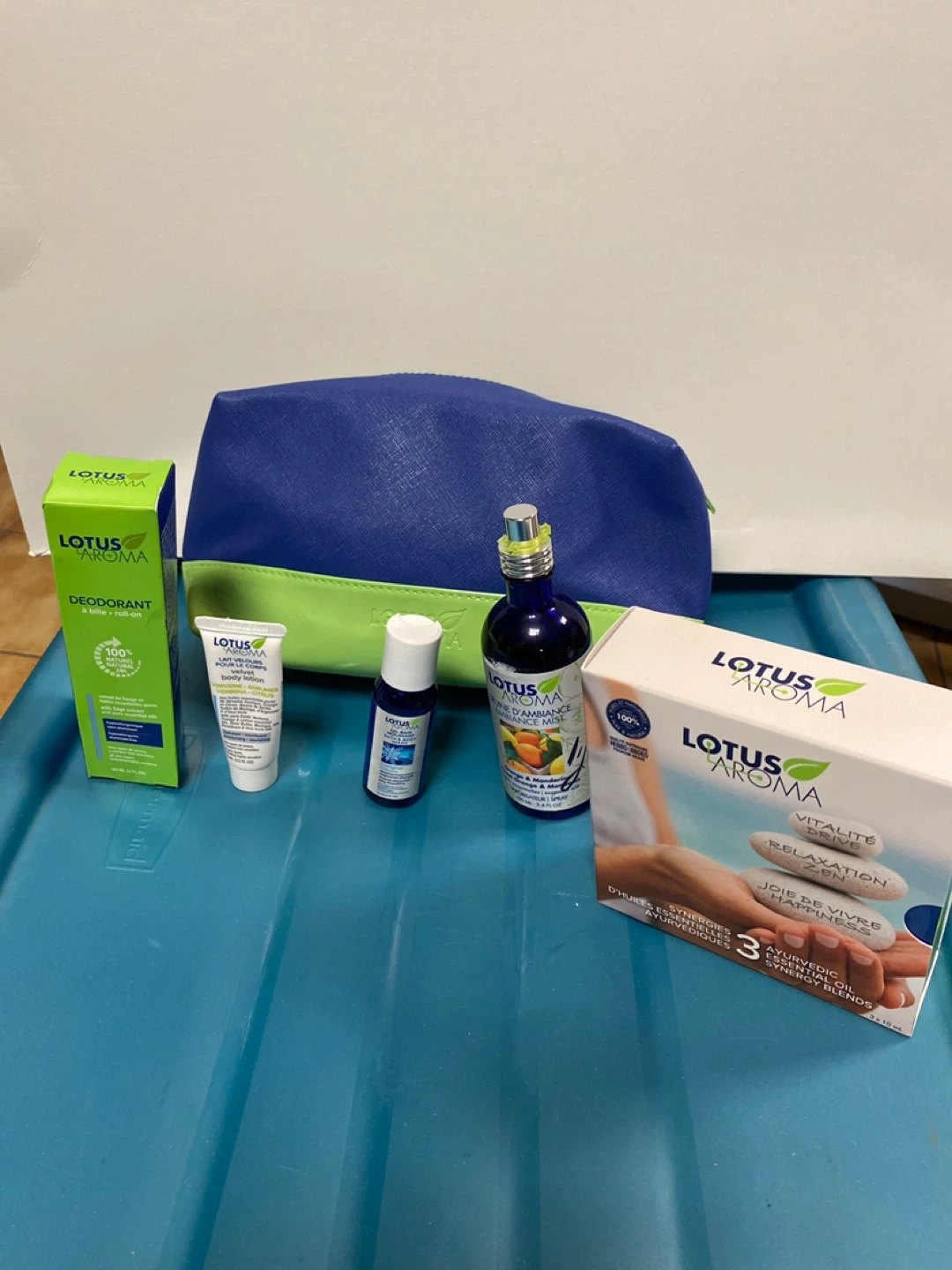 Lotus Aroma Set with travel Bag