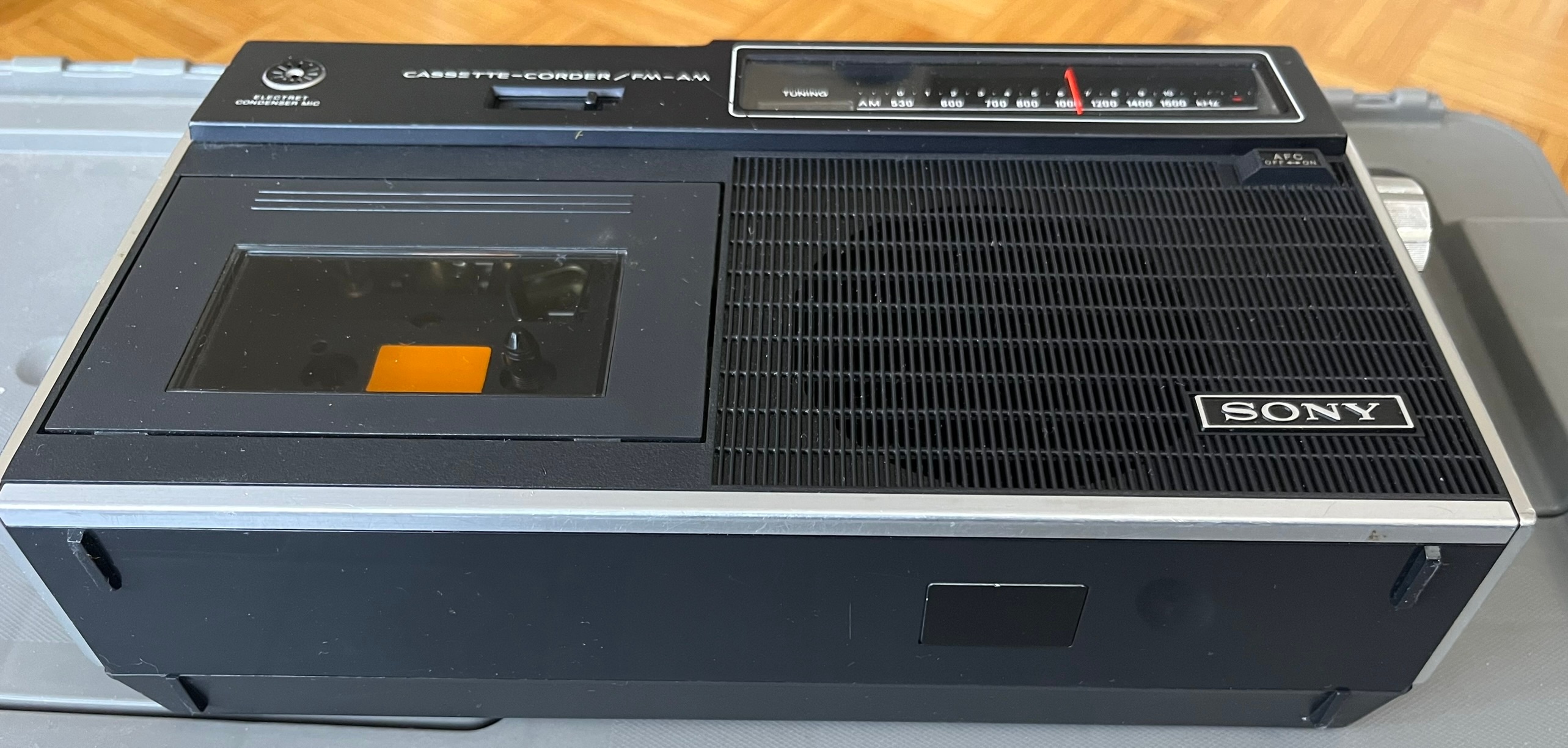Vintage Sony Cassette-Corder CF-450 FM/AM Radio (As-Is) - photo 5