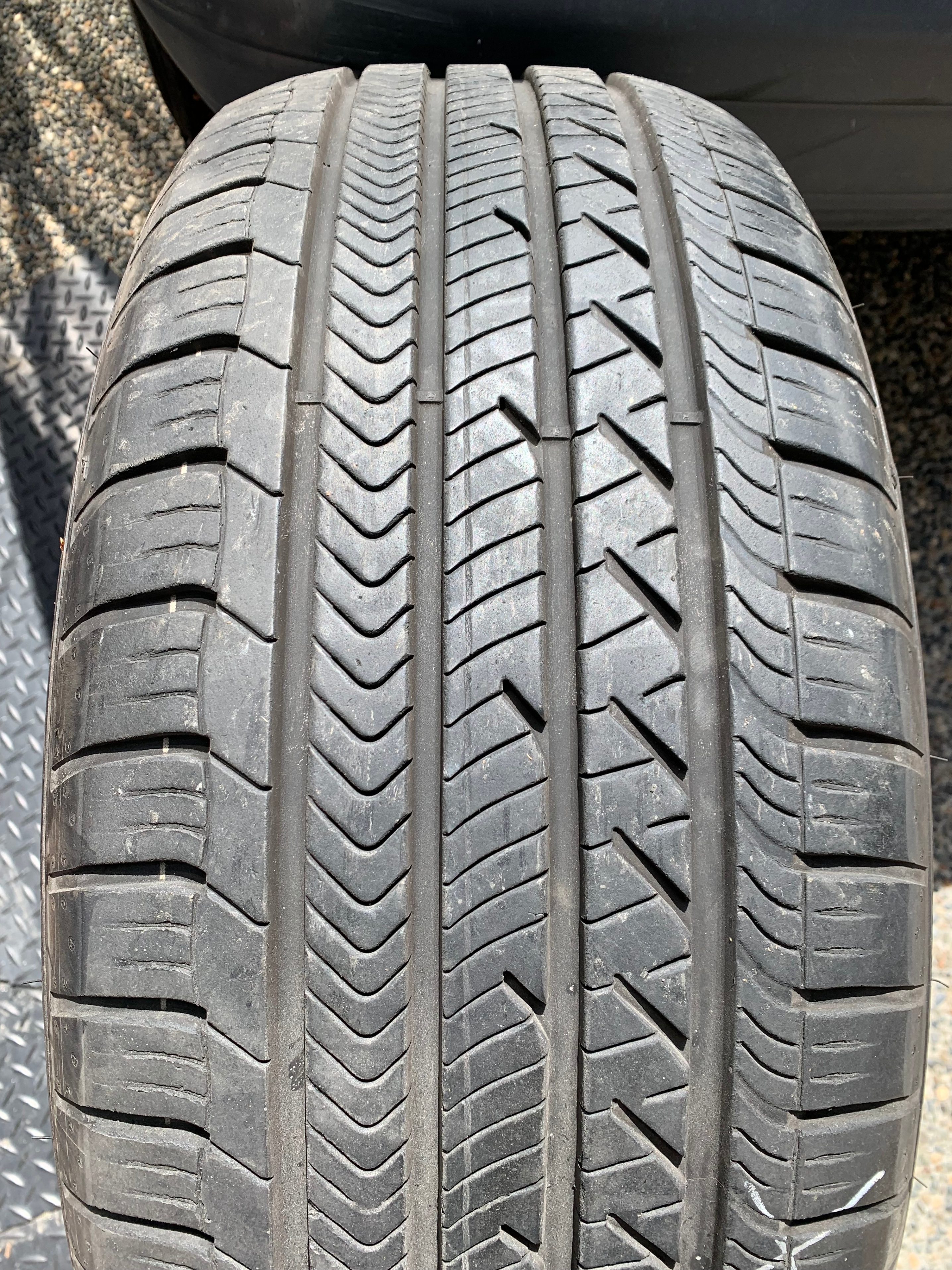 1 X single 255/50/20 M+S Goodyear Eagle Sport AO with 85% tread