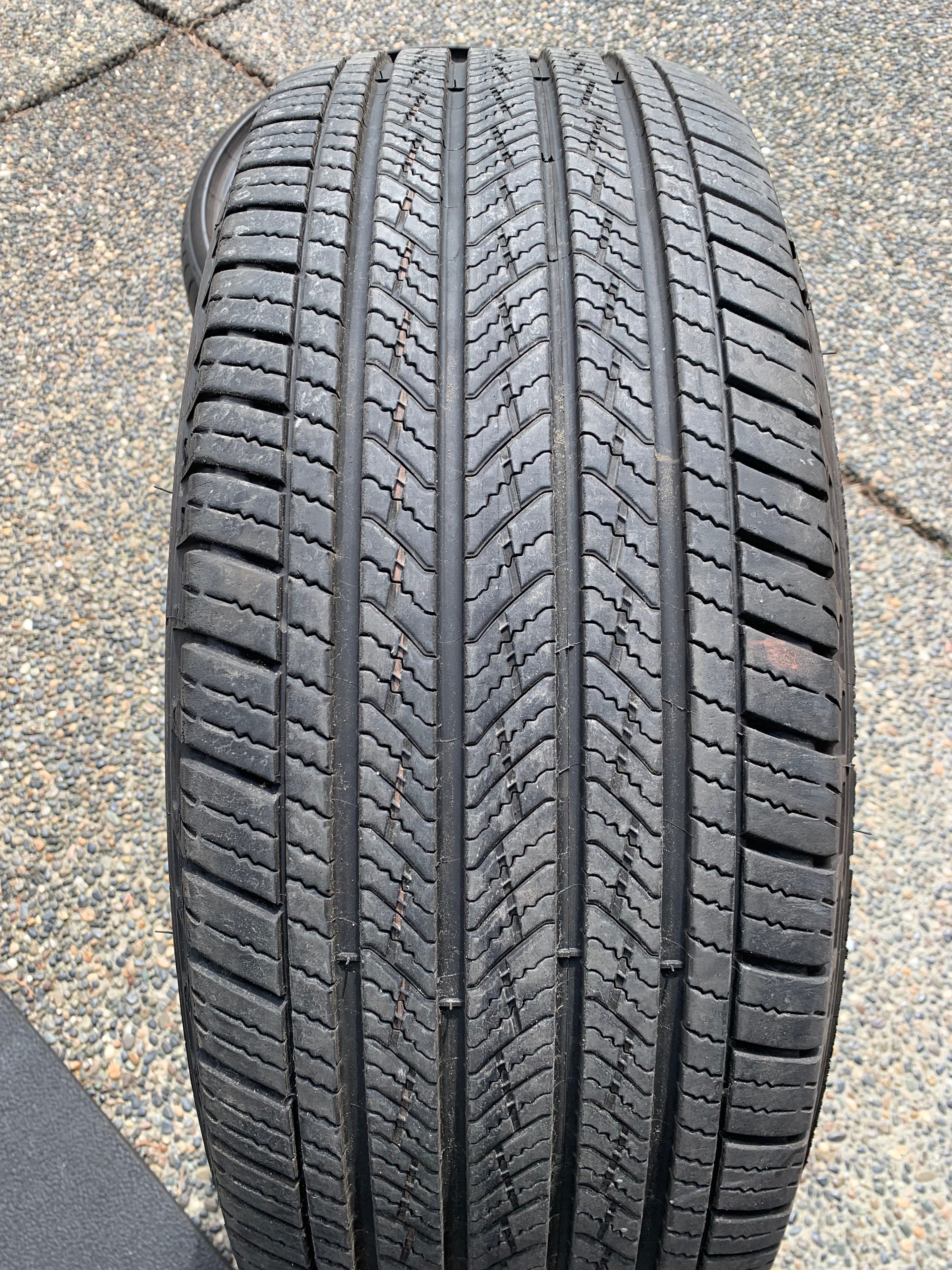 1 X single 265/65/18 M+S 114T Michelin Primacy LTX w 80% tread