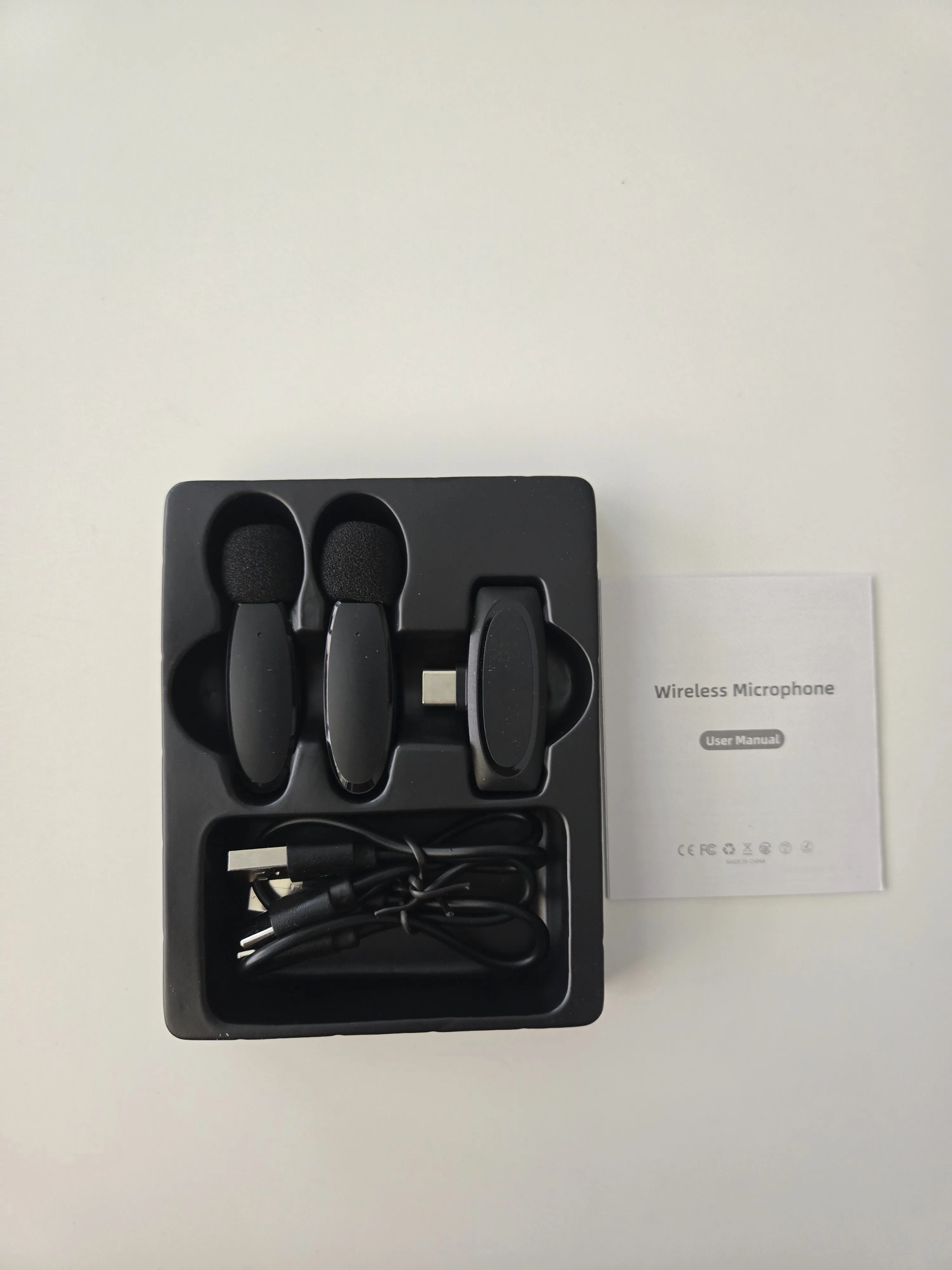 Wireless microphone with windscreen(USB C). image indicator(3)