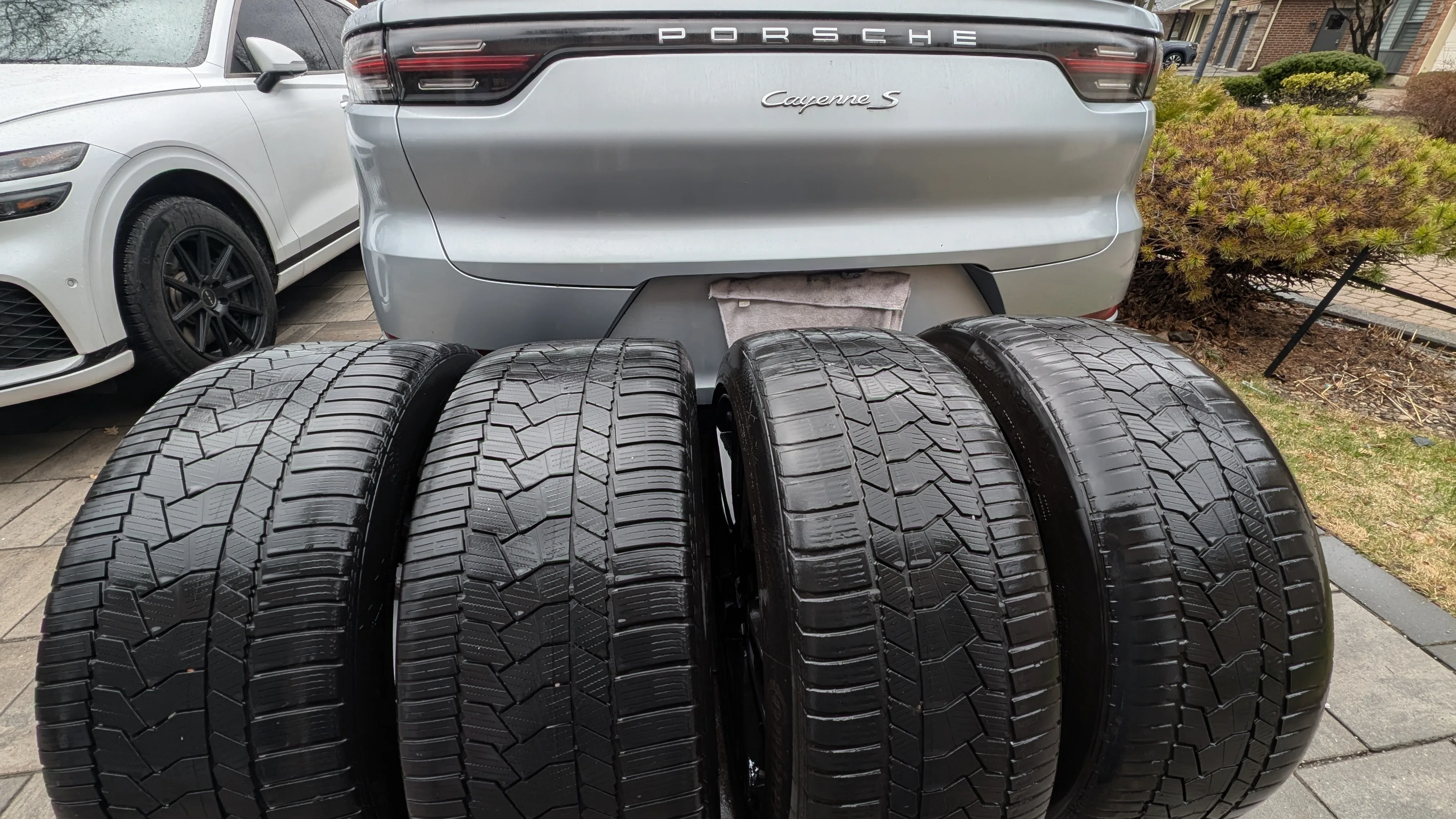 Winter Tire Set 21 inch with Continental Contact TS image indicator(3)