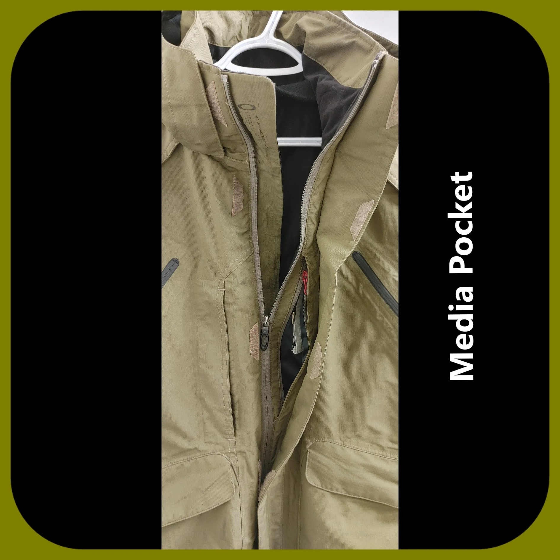 OAKLEY || Mens Rocket Fuel Snowboarding Jacket & Pants (SIZE M) image indicator(5)