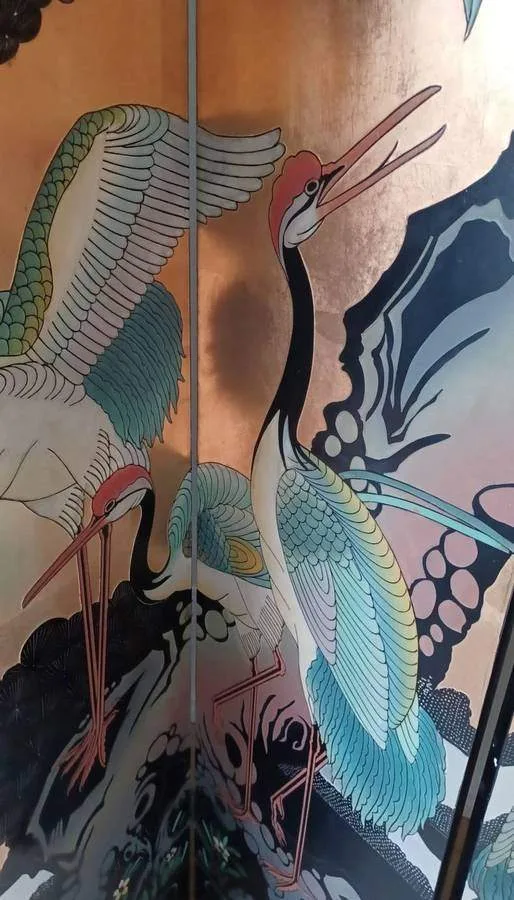 RARE SHOW HOME Double-Sided Asian Hand-Painted Screen Cranes image indicator(9)