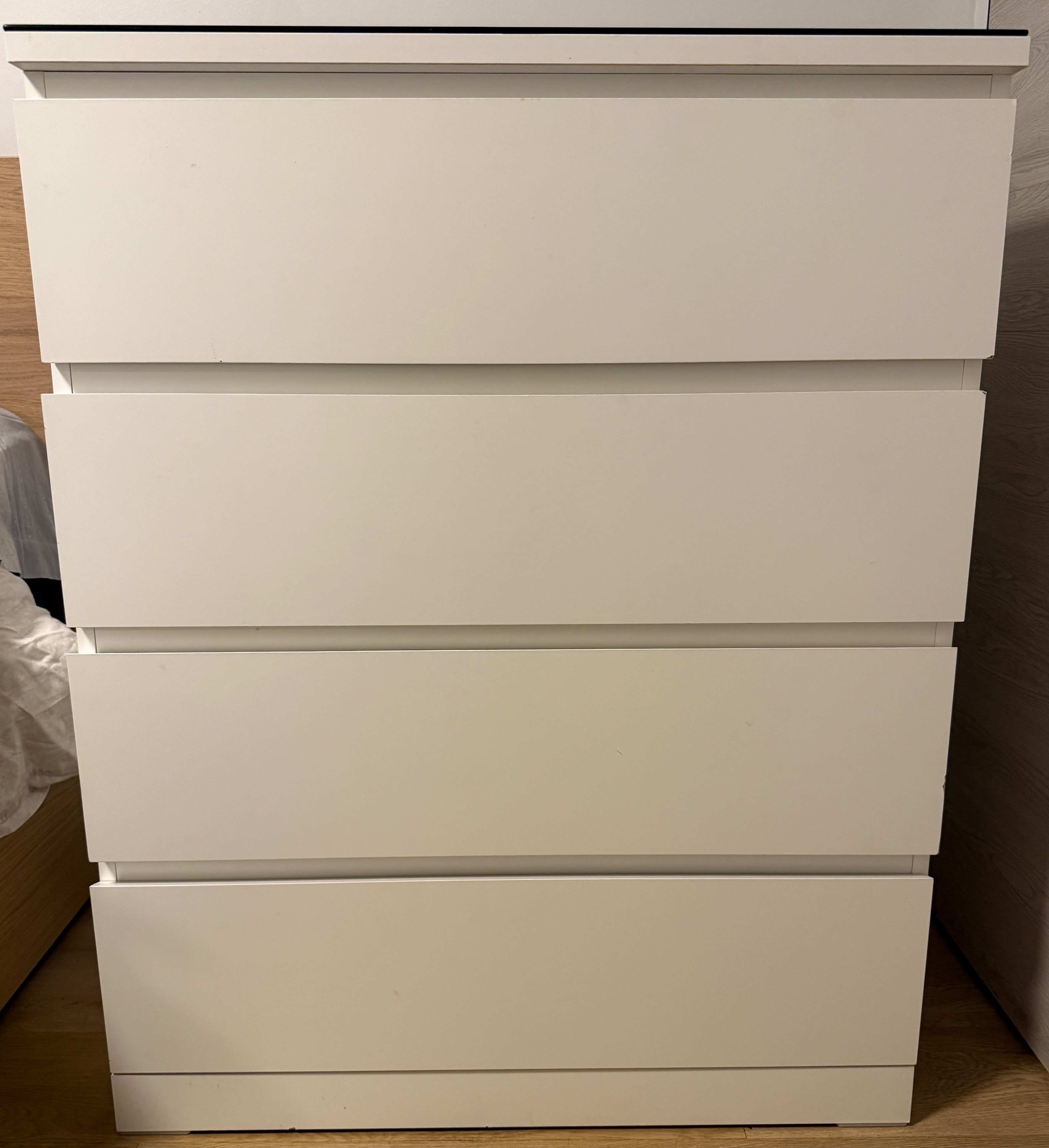 4 DRAWER CHEST