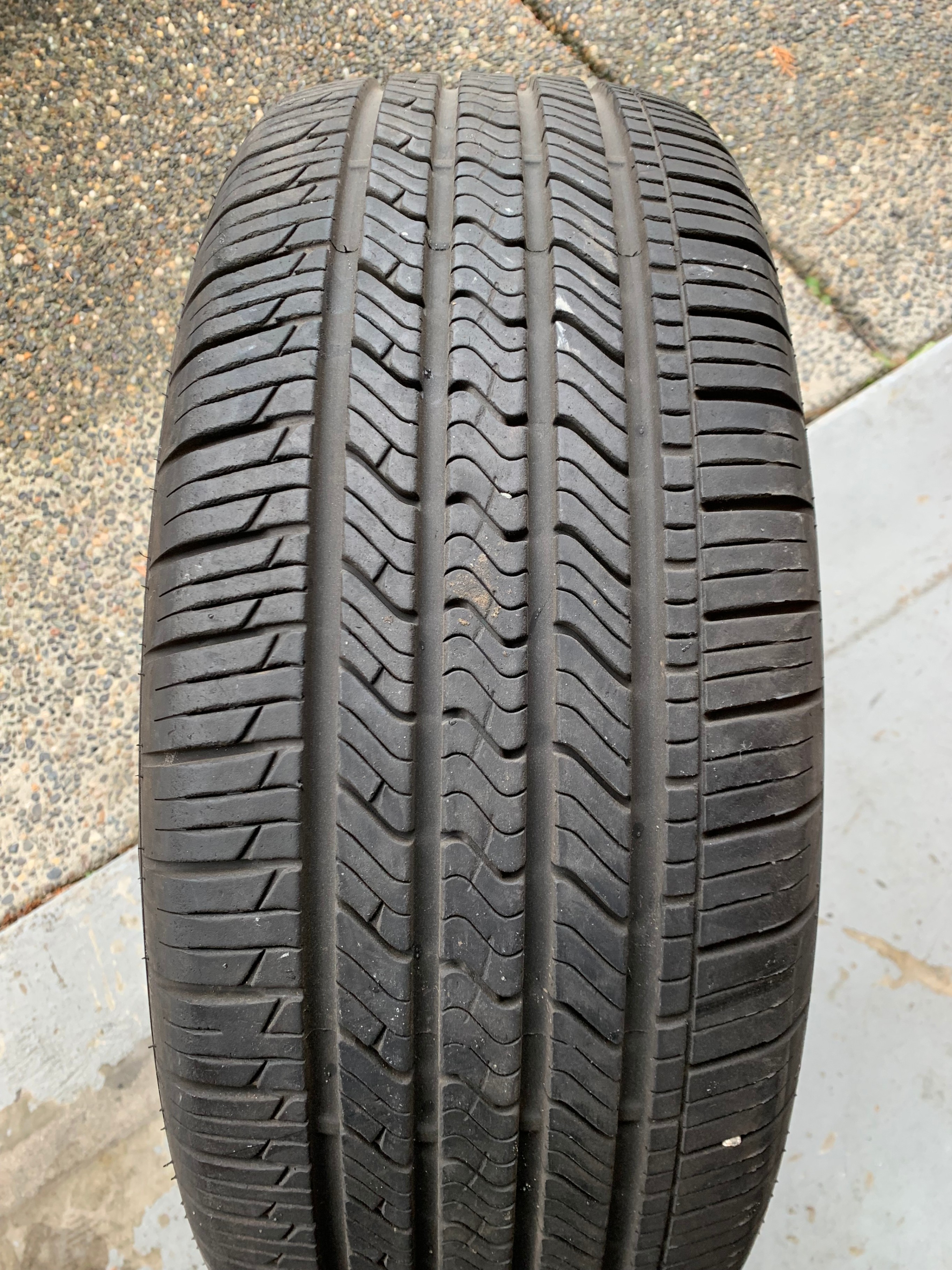 1 X single 225/55/17 M+S GT Radial Maxtour LX with 85% tread