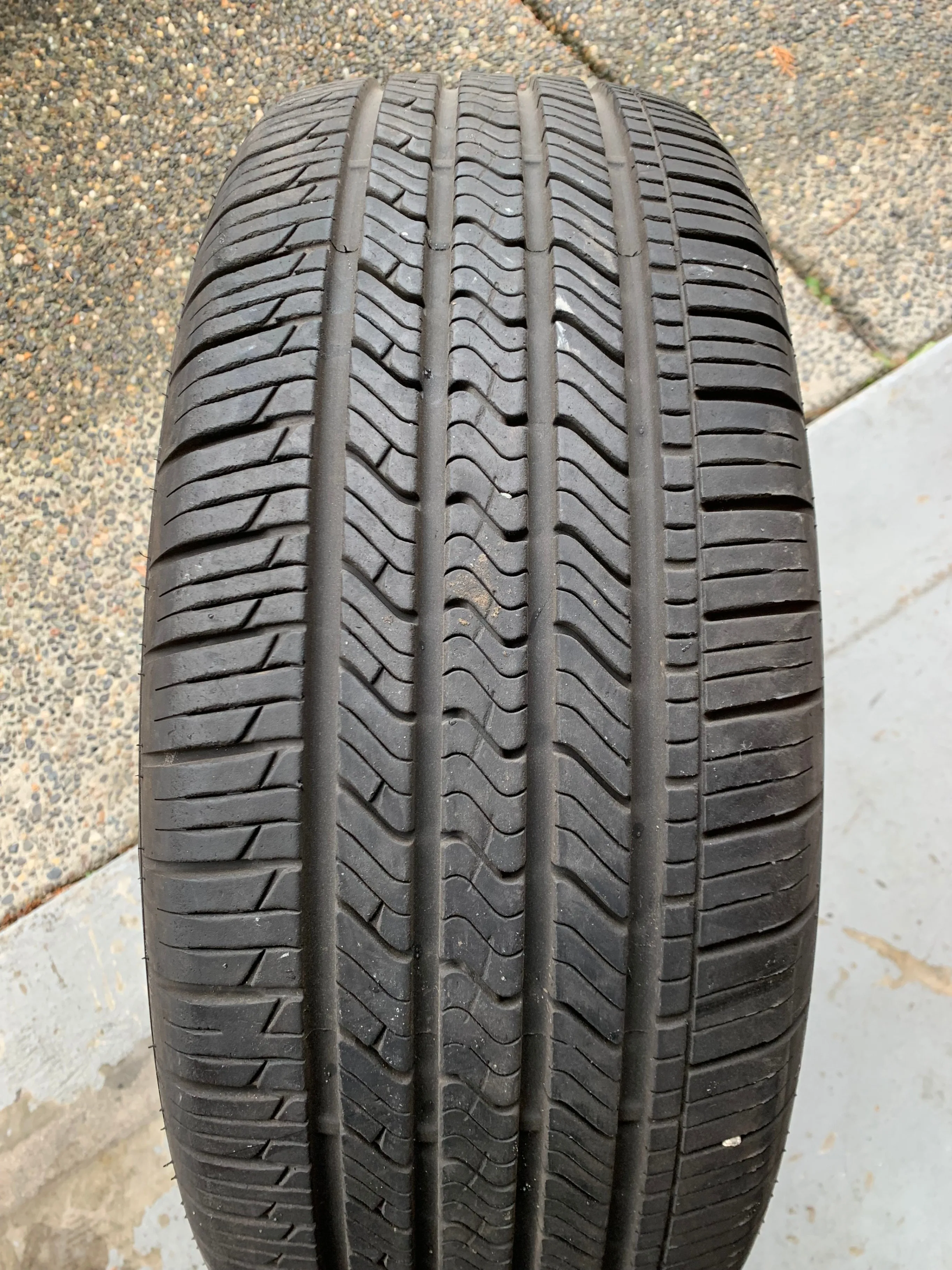 1 X single 225/55/17 M+S GT Radial Maxtour LX with 85% tread thumbnail