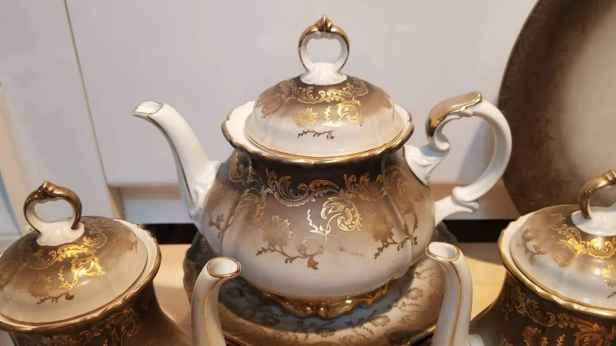 SUPER RARE Mid-Century 54pc Eberthal 650 Gilt Tea Coffee Service image indicator(5)