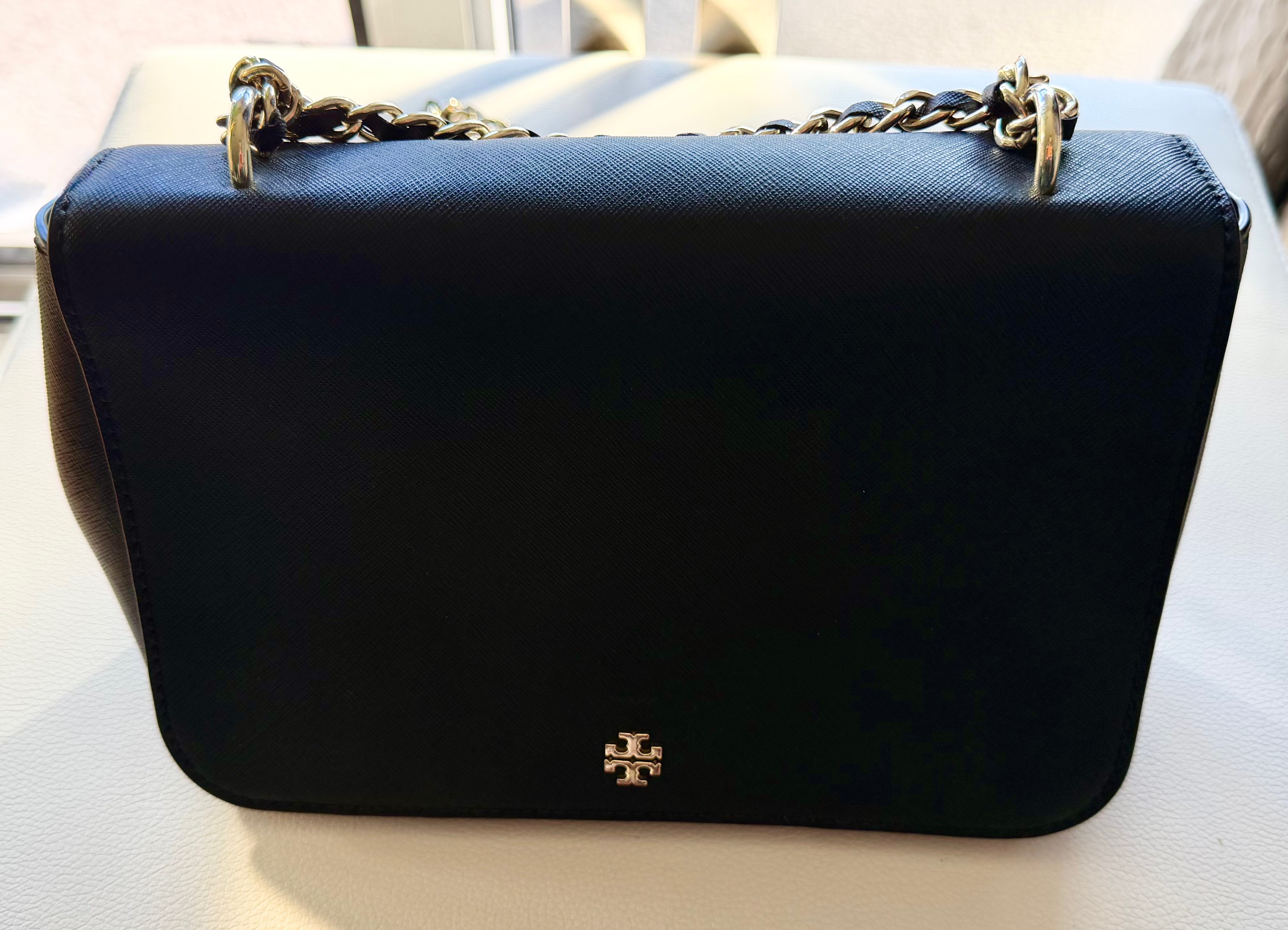 Authentic Tory Burch Leather Crossbody Bag – Mint Condition - photo 2