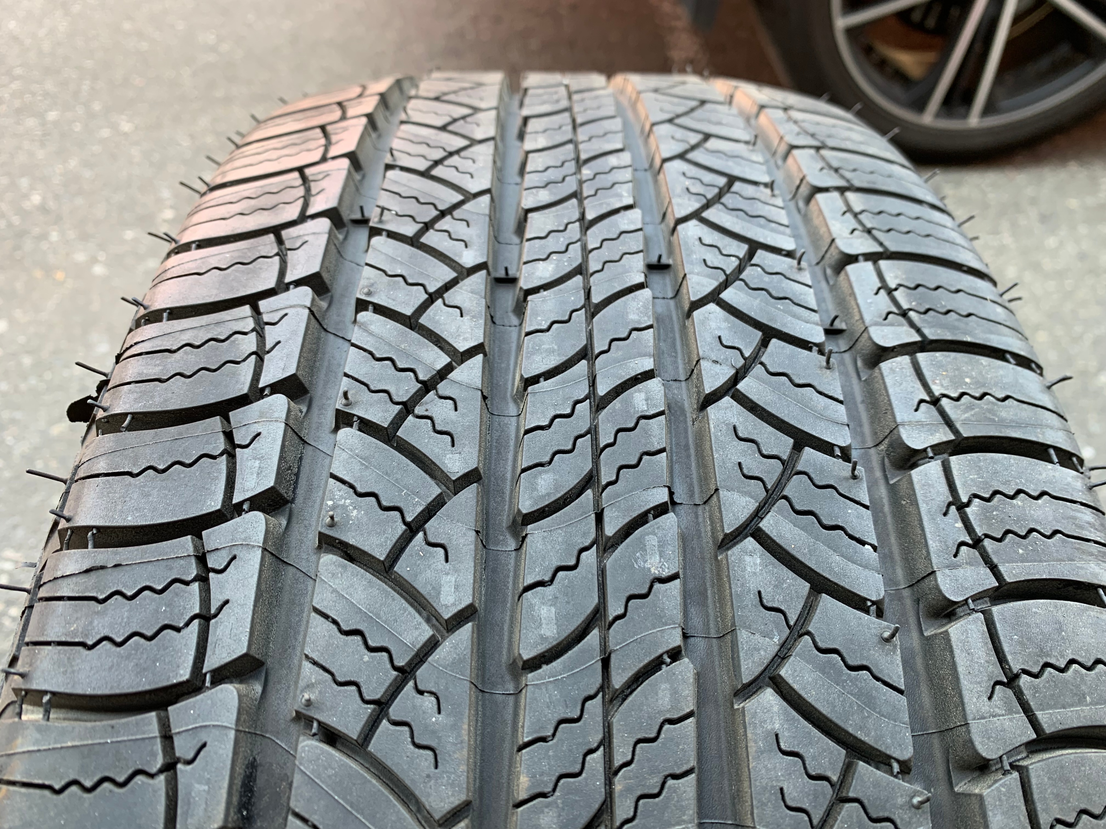 1 x single 235/55/18 99T M+S Michelin latitude tour Like New - photo 3