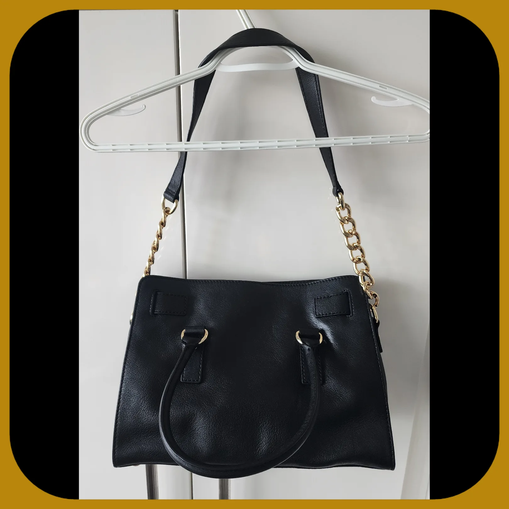 MICHAEL KORS || Black Leather Purse image indicator(3)