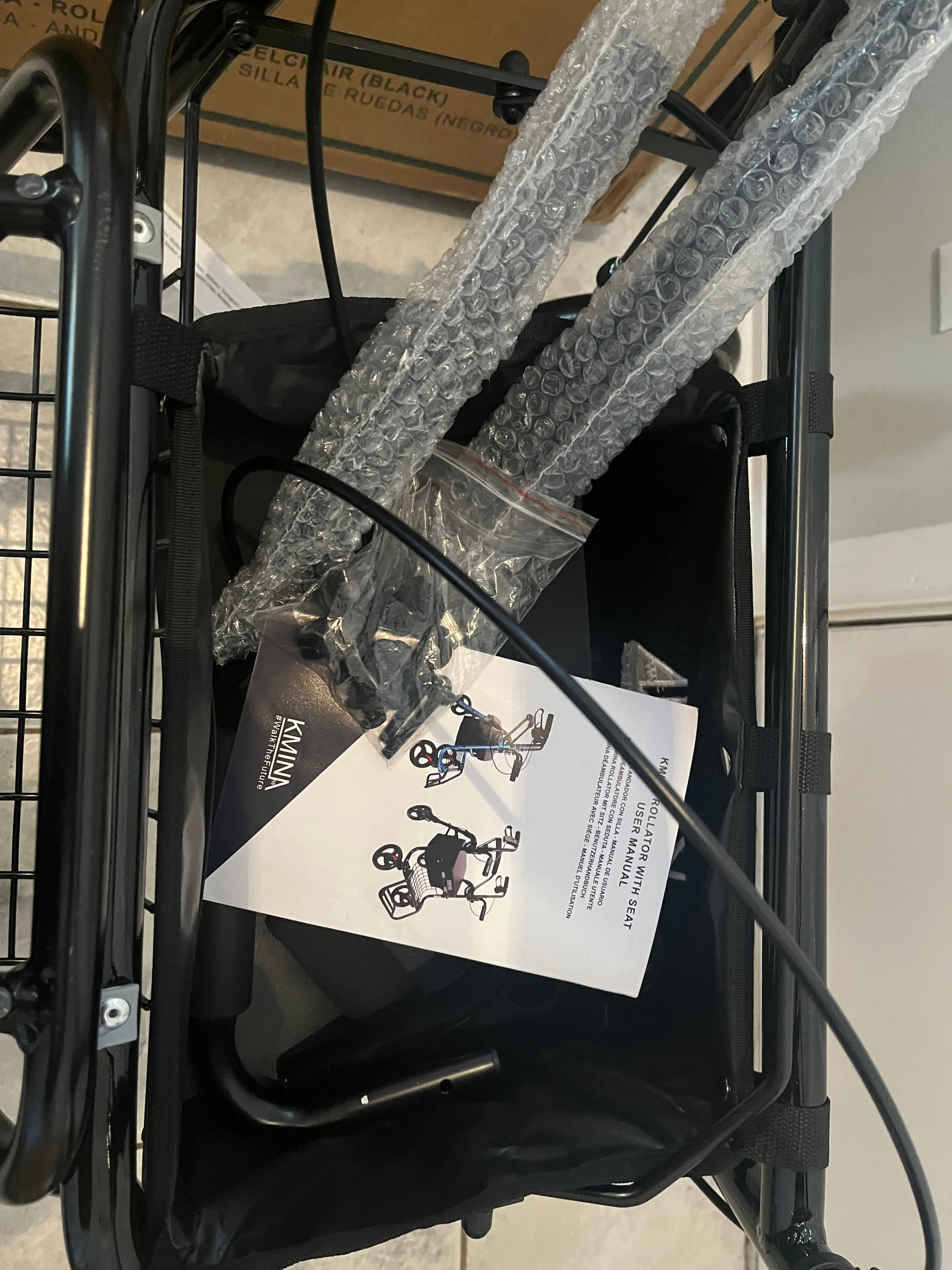 Lightweight Folding Rollator Walker with Seat & Brakes image indicator(6)