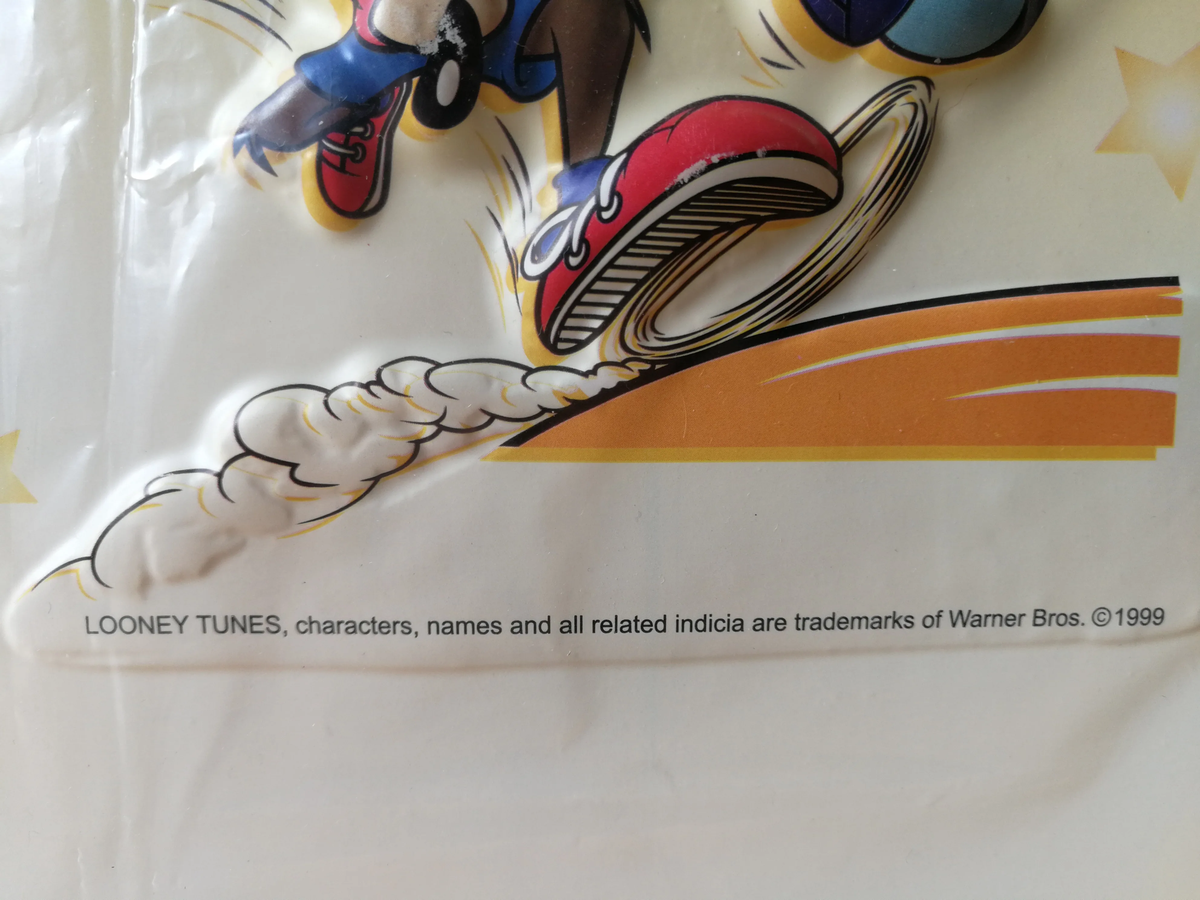 MINT Warner Bros. Looney Tunes Collectible 2000 Y2K Calendar image indicator(2)