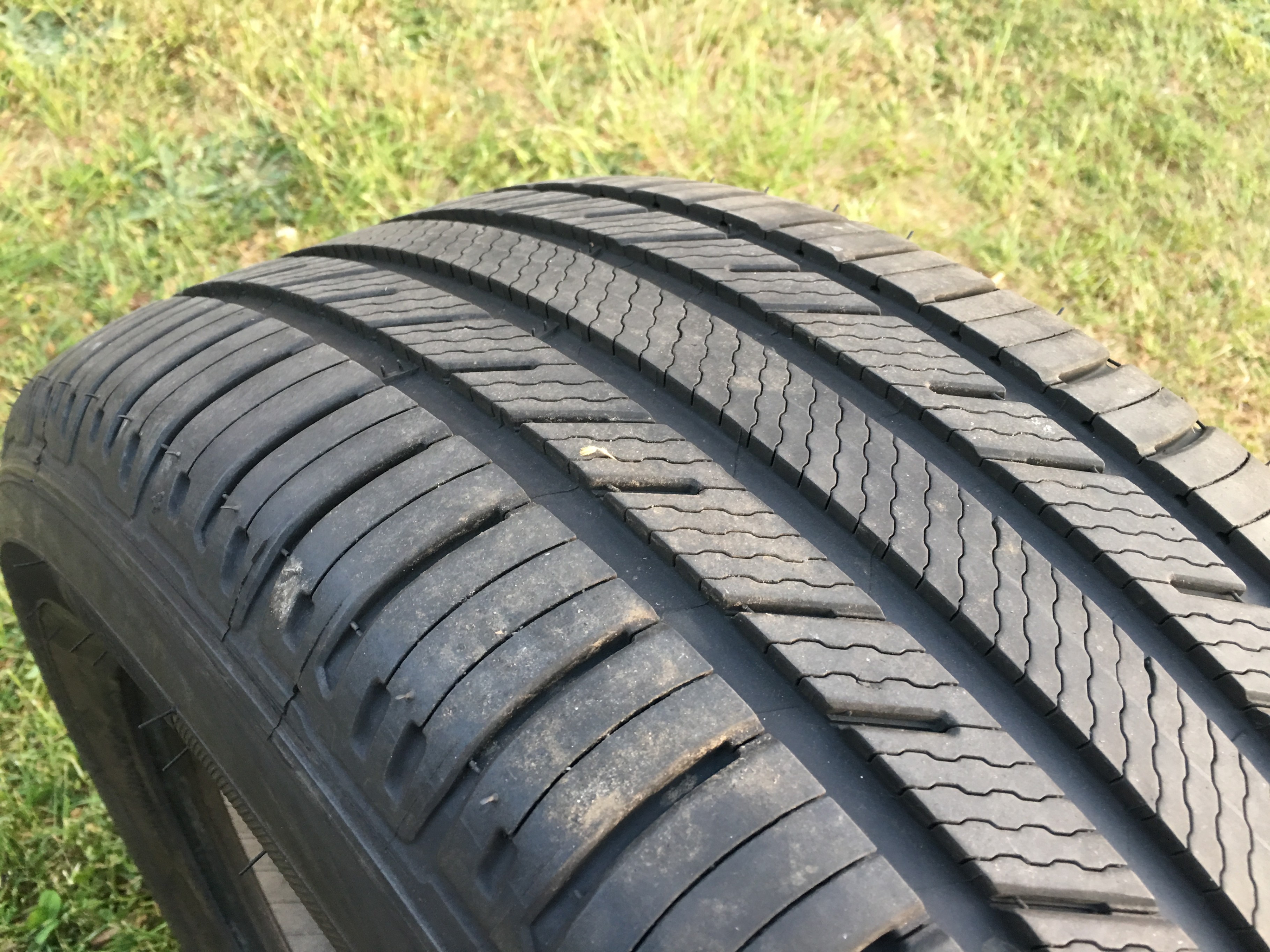 1 X single 255/55/18 XL M+S 109V Michelin Premier LTX 85% tread - photo 3