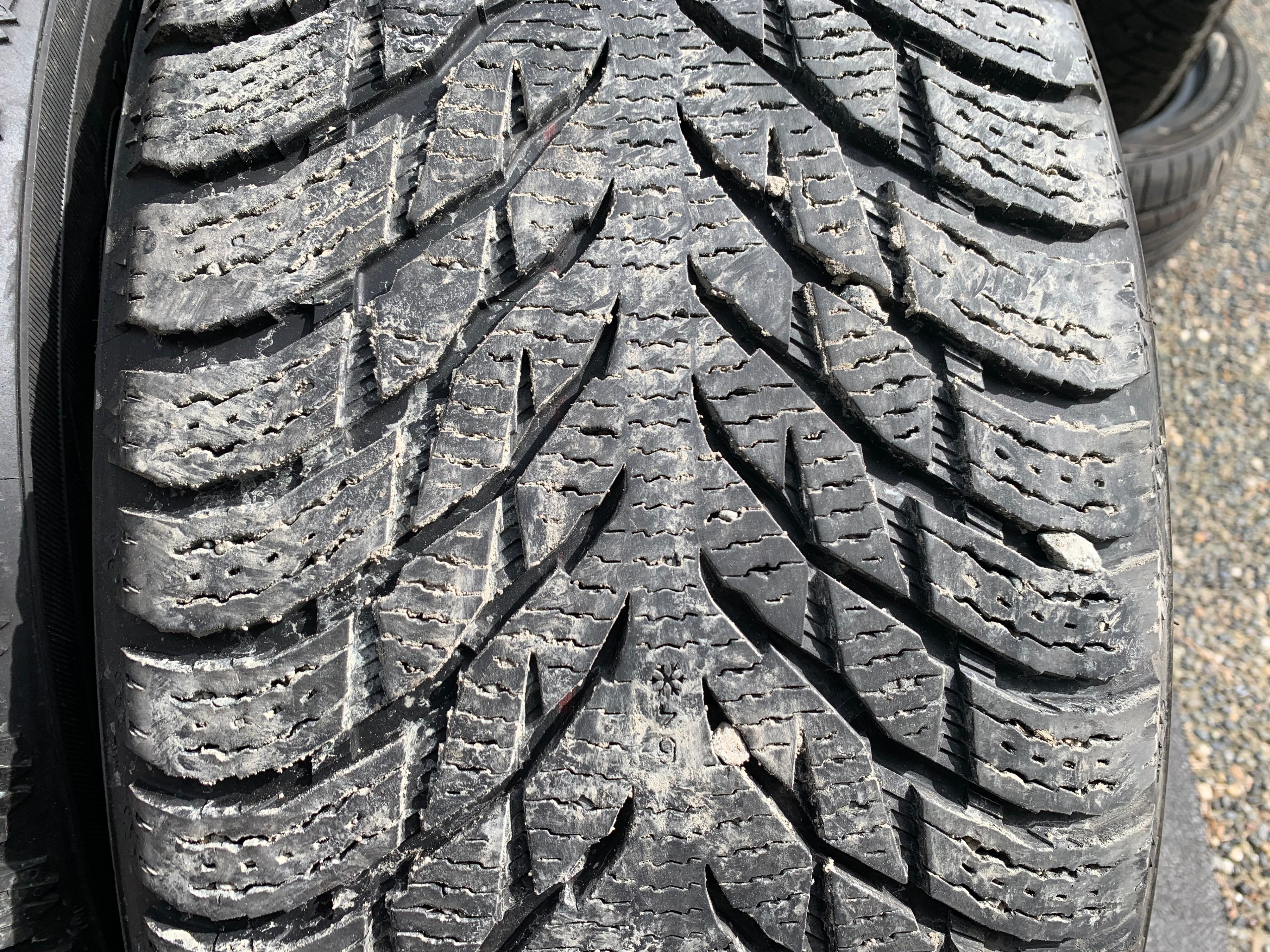 SET OF (3) 255/55/18 M+S 109R Nokian Hakkapellitta R3 70% tread - photo 2