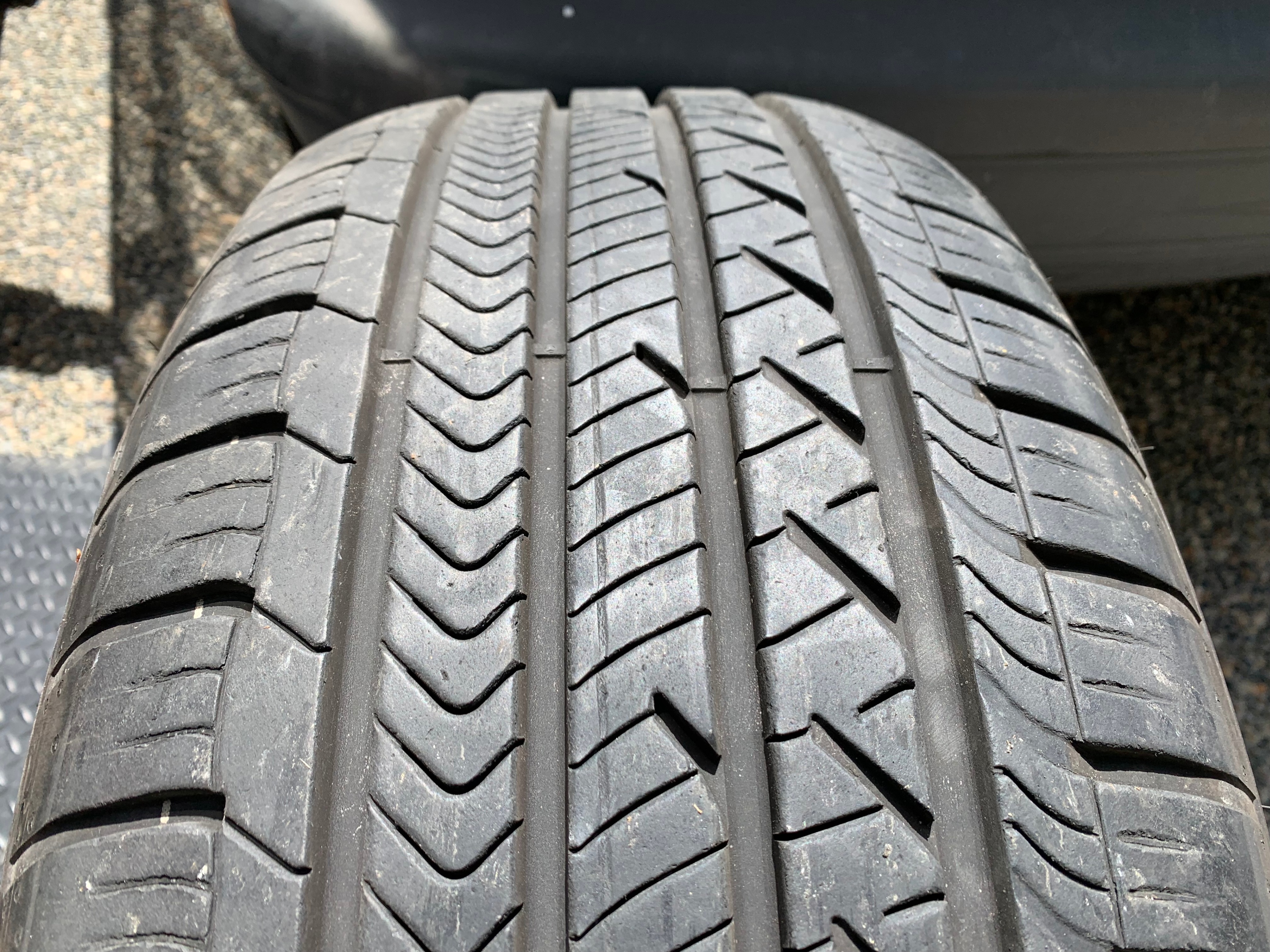 1 X single 255/50/20 M+S Goodyear Eagle Sport AO with 85% tread - photo 3