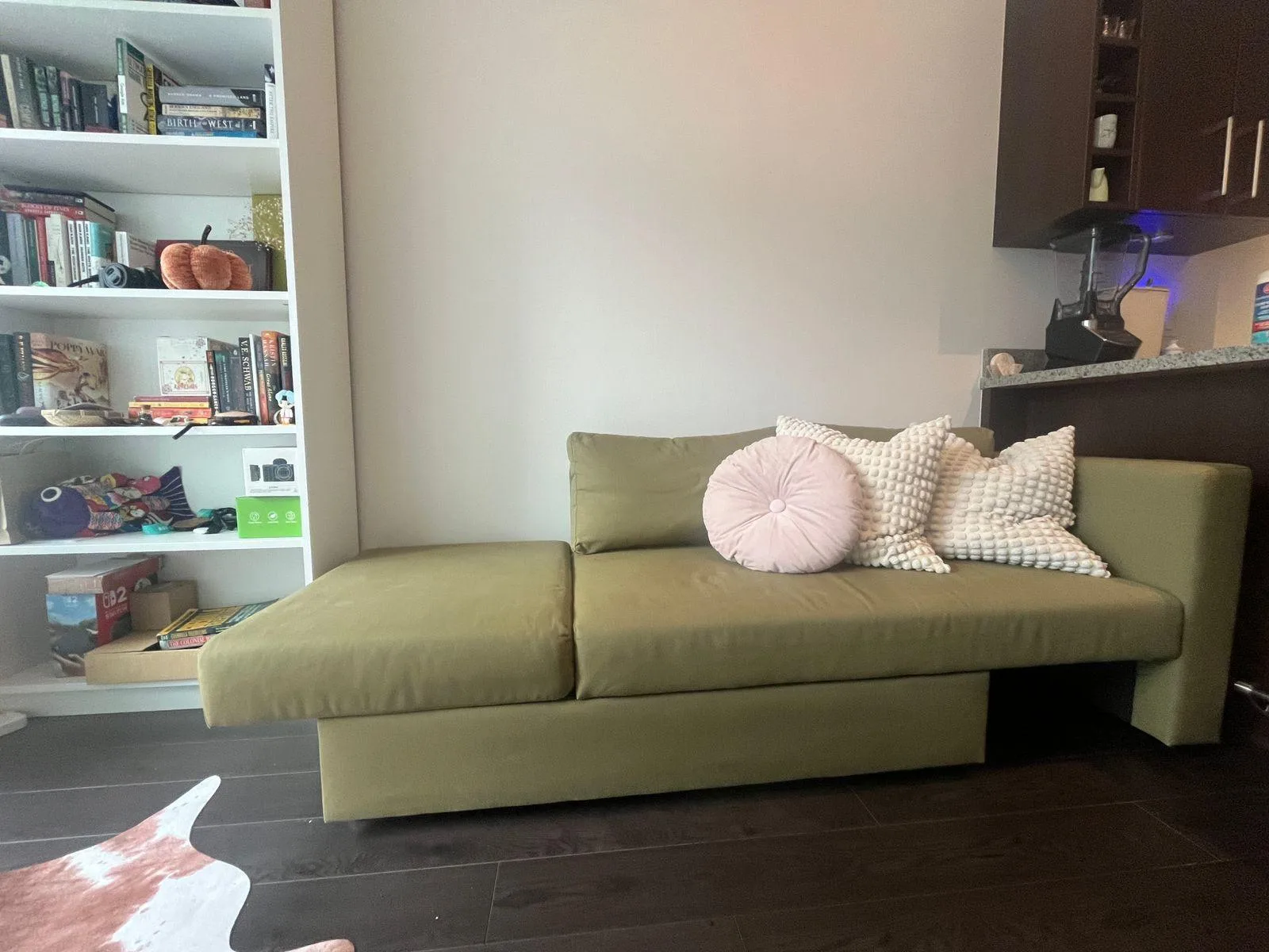 Green sofa. SKONABACK - Sofa (From IKEA) Disassemblable sofabed. thumbnail
