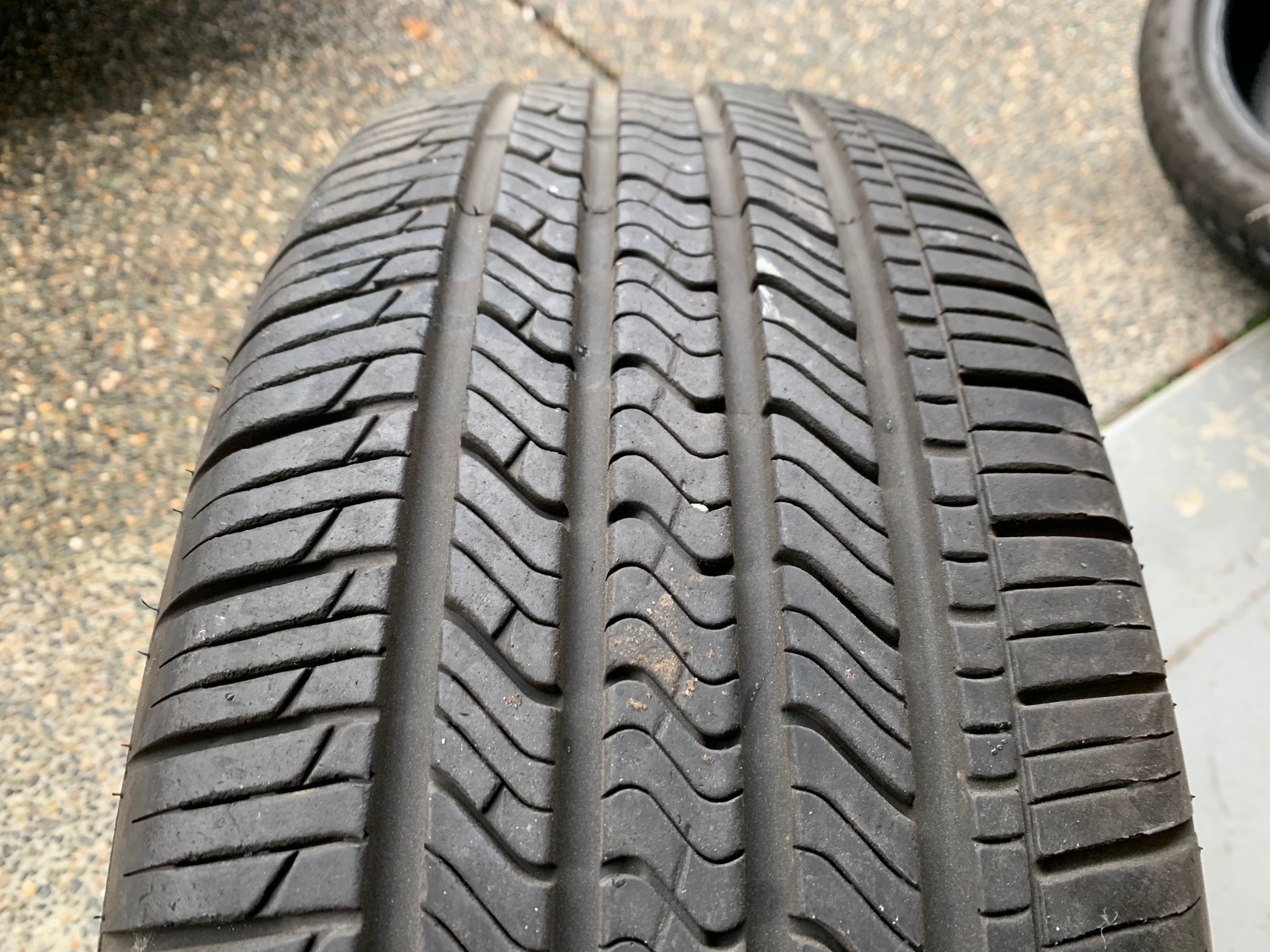 1 X single 225/55/17 M+S GT Radial Maxtour LX with 85% tread - photo 3