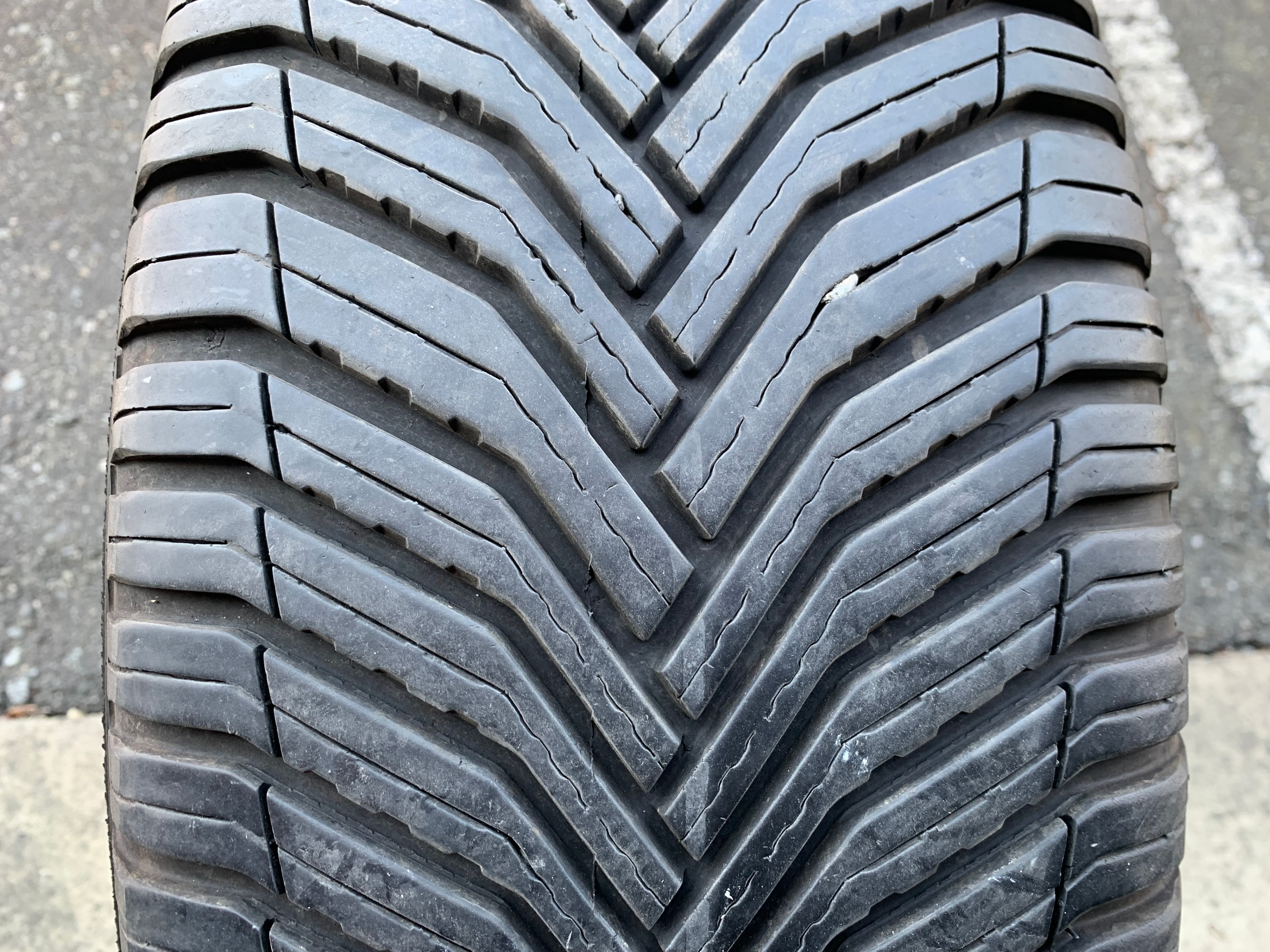 1 X single 225/60/17 99H M+S Michelin Cross Climate 2  85% tread - photo 2